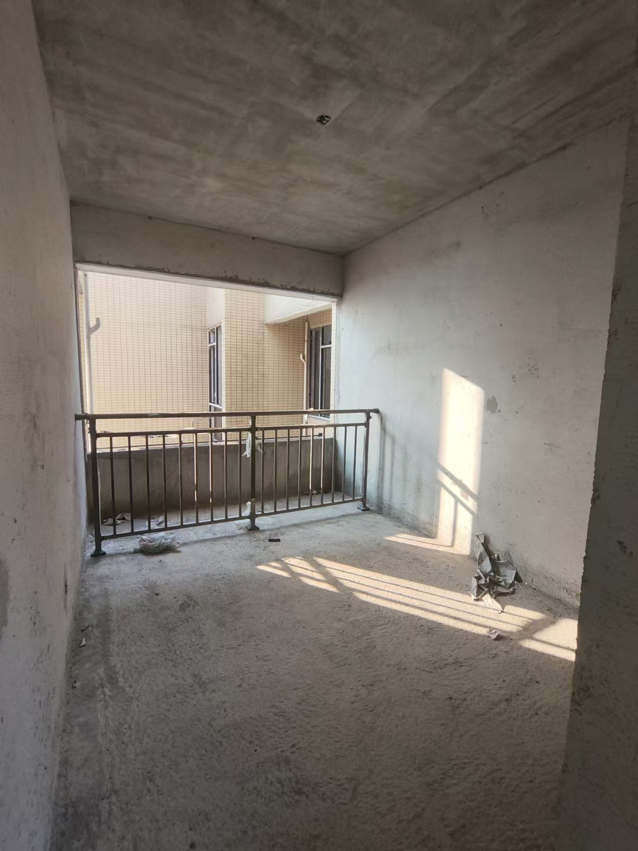 悦江山 4室2厅2卫 60.0万 悦江山 4室2厅2卫 60.0万室内图