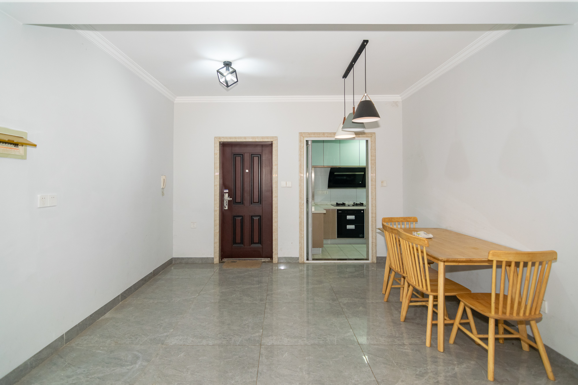 红建滨水铭城 3室2厅2卫 58.8万 红建滨水铭城 3室2厅2卫 58.8万客厅