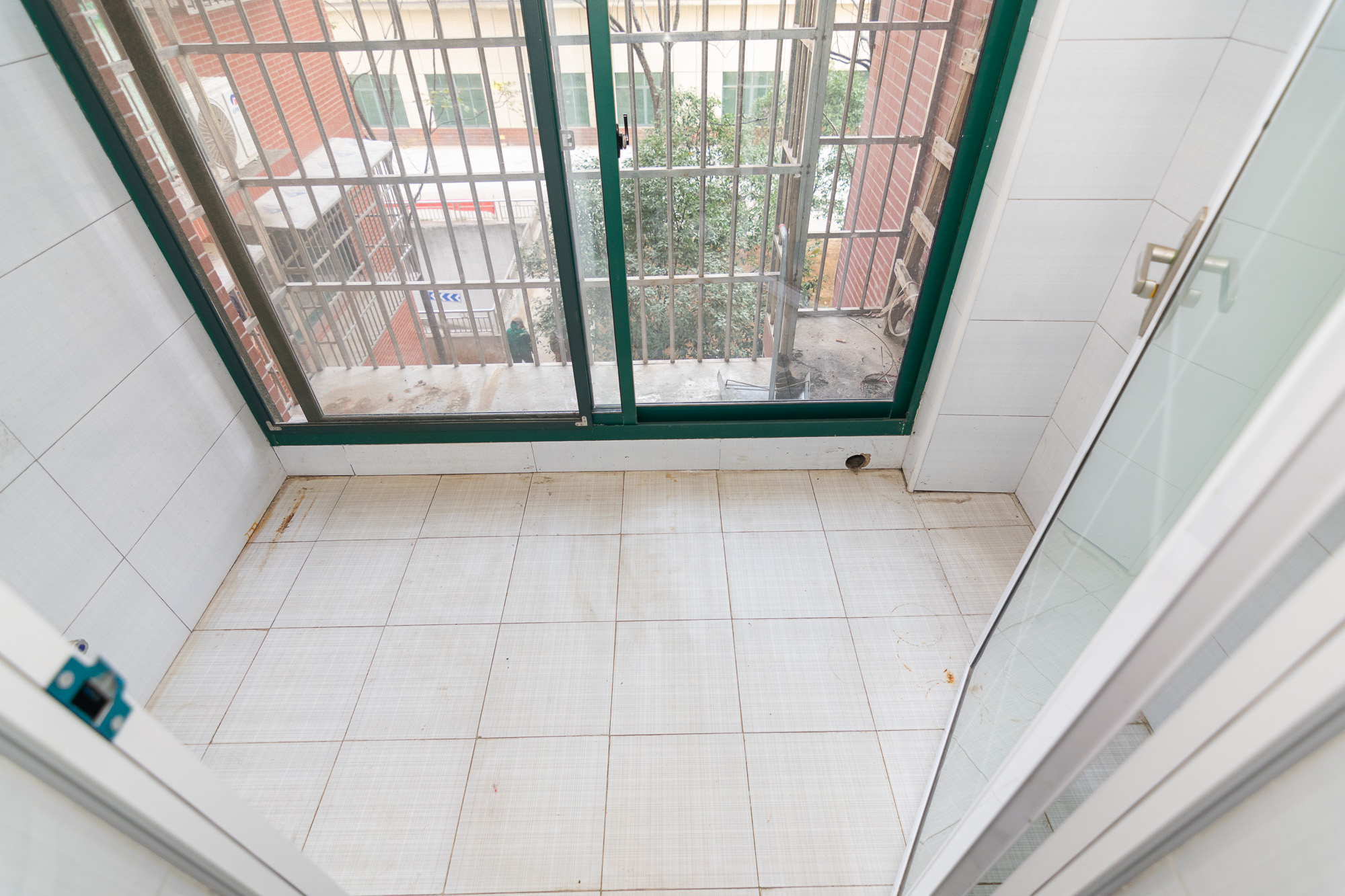 红建滨水铭城 3室2厅2卫 58.8万 红建滨水铭城 3室2厅2卫 58.8万阳台