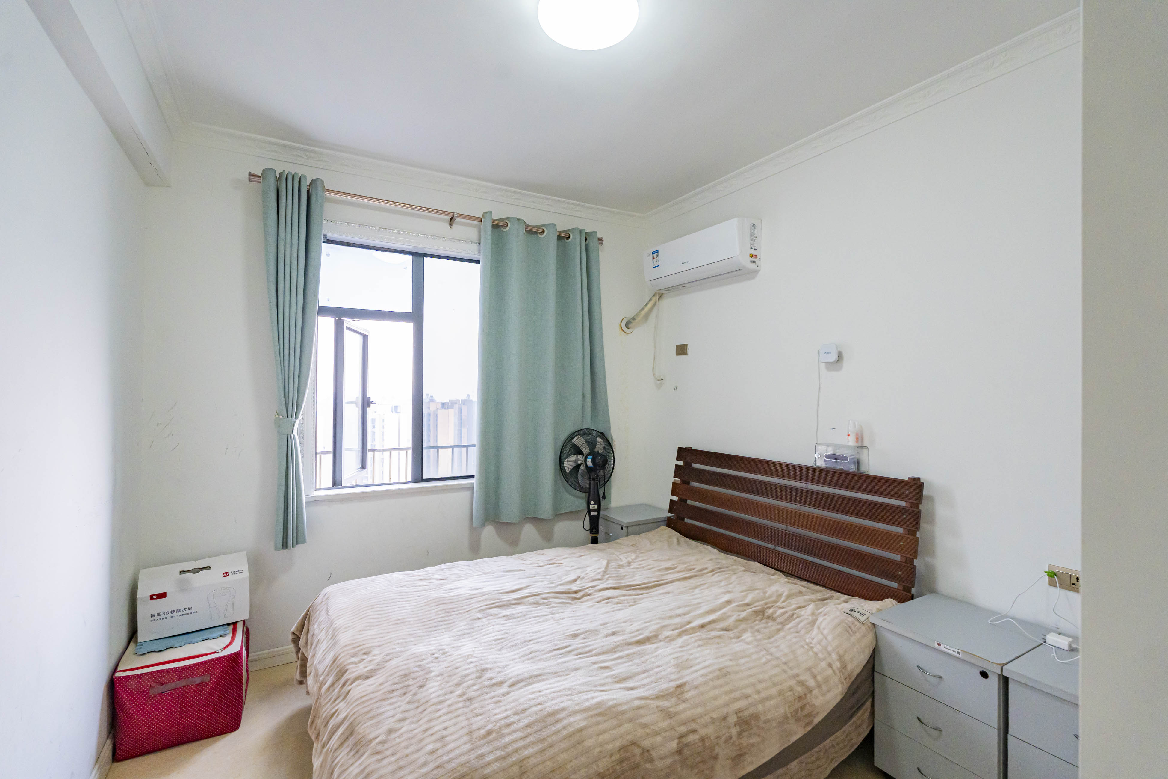 悦湖山  4室2厅1卫    65.0万 悦湖山  4室2厅1卫    65.0万卧室