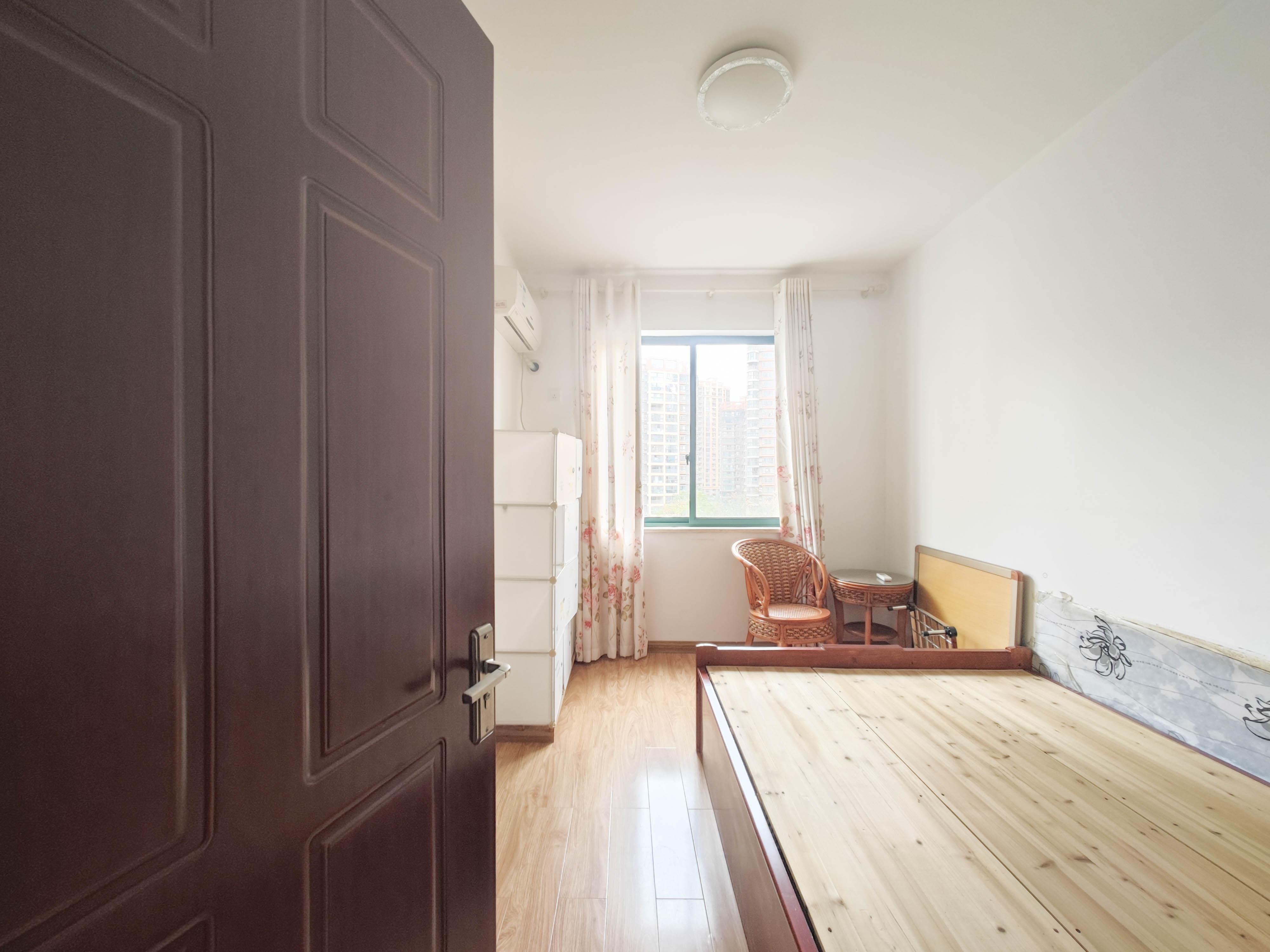 华盛世纪新城 4室2厅2卫 110.0万 华盛世纪新城 4室2厅2卫 110.0万卧室