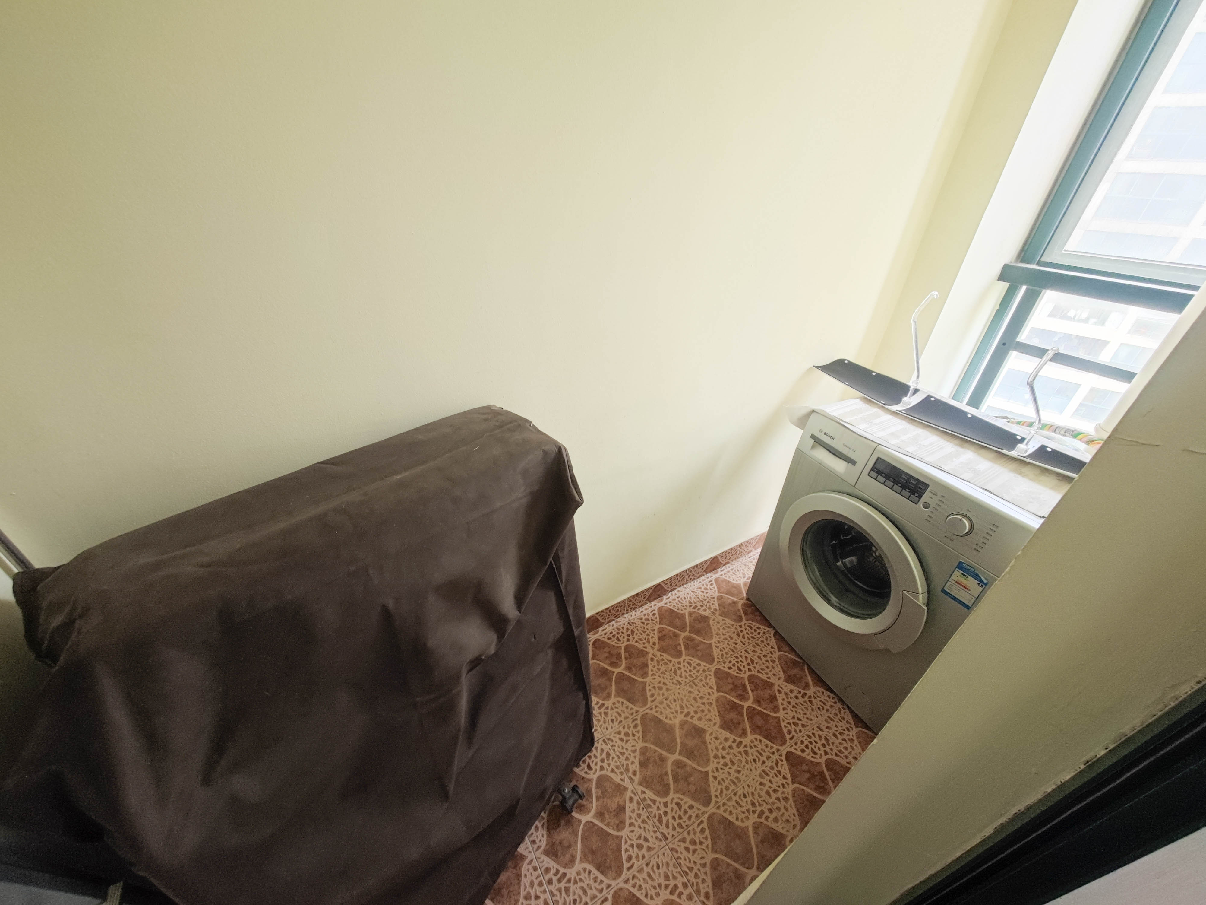 华盛世纪新城 4室2厅2卫 110.0万 华盛世纪新城 4室2厅2卫 110.0万阳台