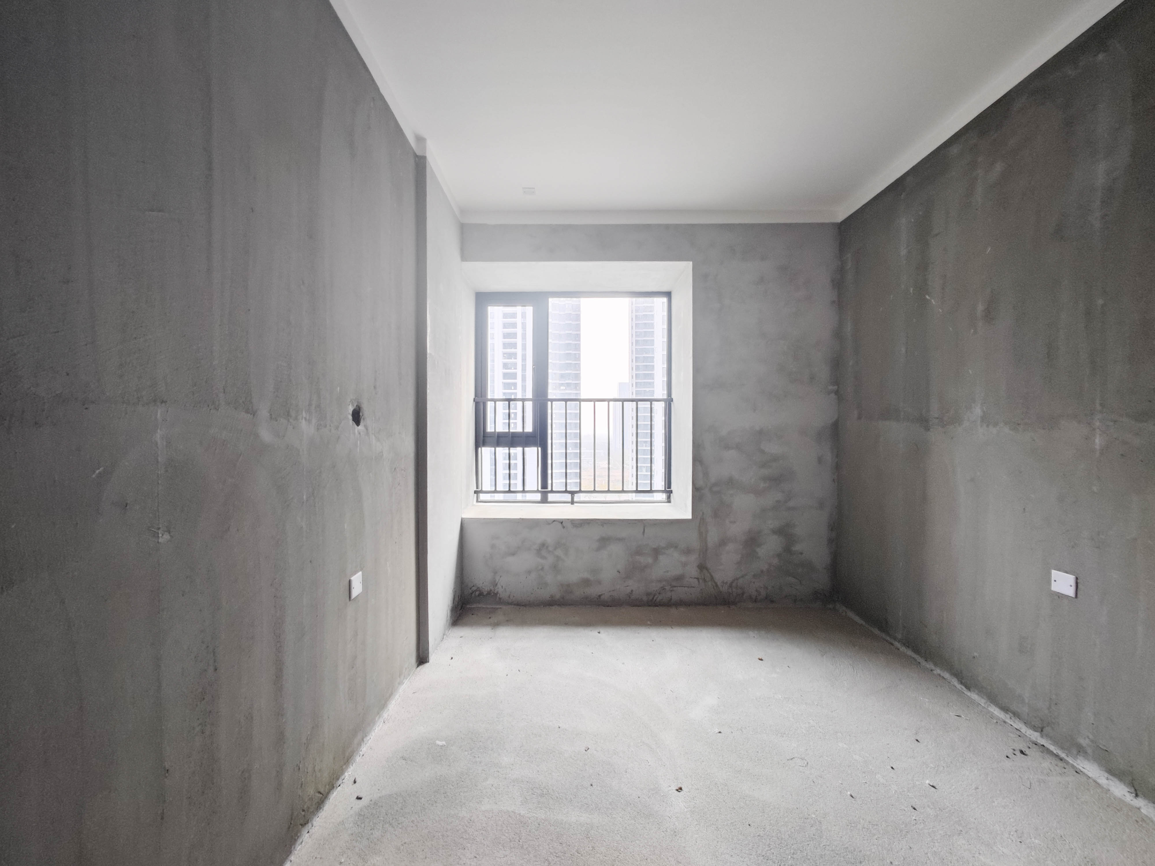 融创会展上东区  5室2厅3卫    176.0万 融创会展上东区  5室2厅3卫    176.0万卧室