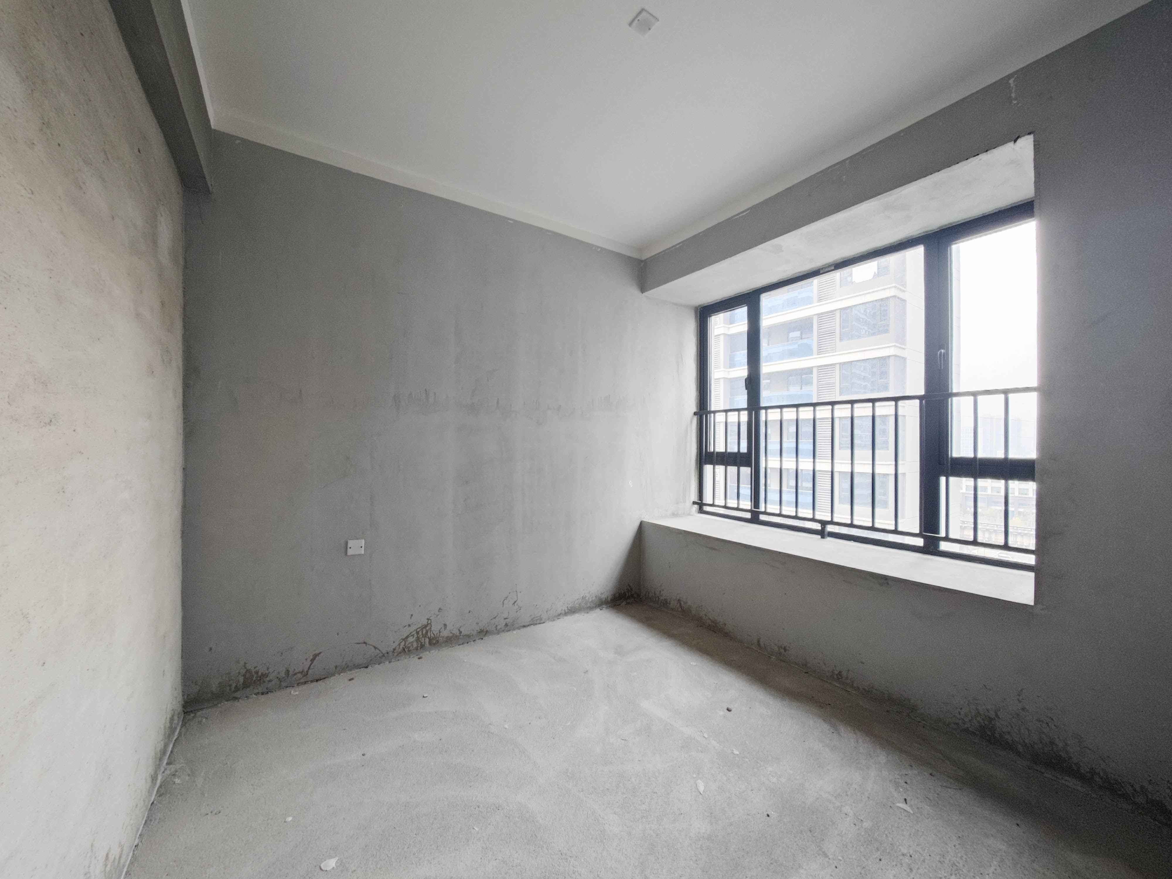 融创会展上东区  5室2厅3卫    176.0万 融创会展上东区  5室2厅3卫    176.0万卧室