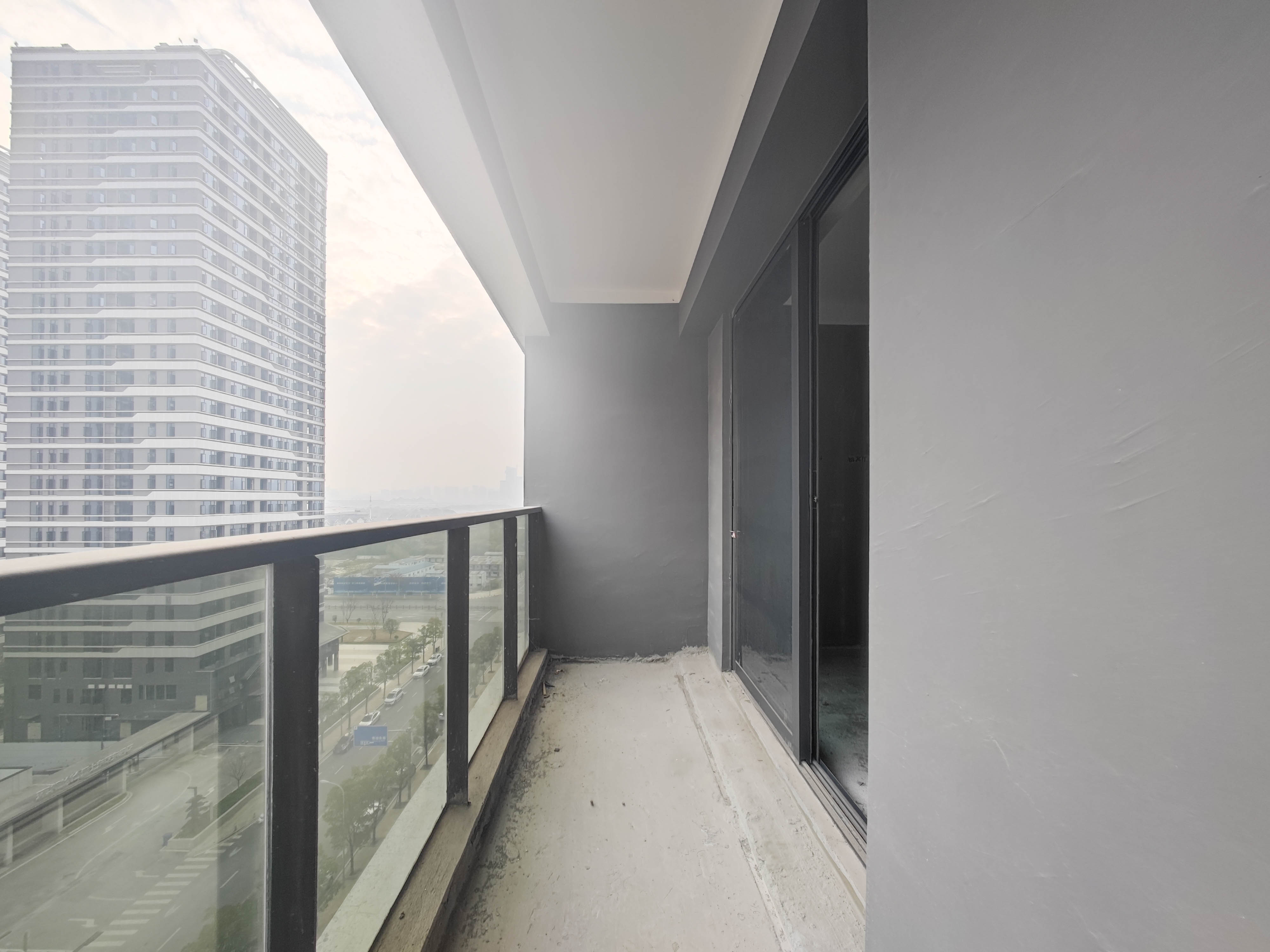 融创会展上东区  5室2厅3卫    176.0万 融创会展上东区  5室2厅3卫    176.0万阳台