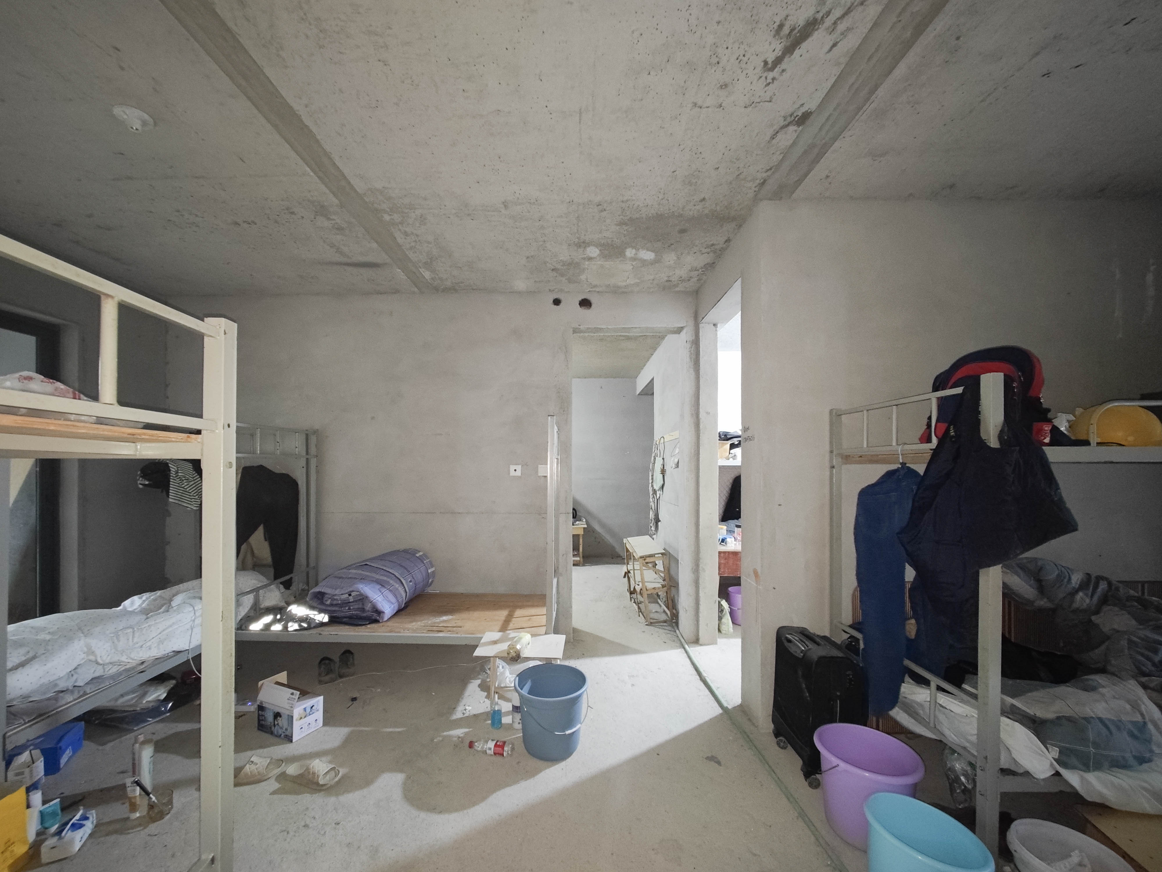 新城明昱东方  3室2厅2卫   85.00万