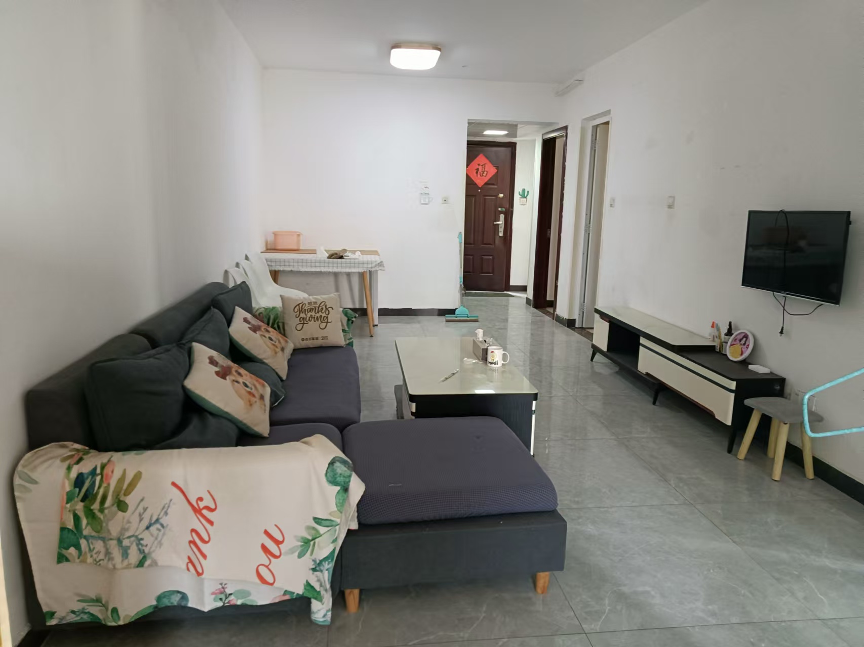 保利城(中航城国际社区、郡原美村)  3室2厅1卫    2000.0元/月 保利城(中航城国际社区、郡原美村)  3室2厅1卫    2000.0元/月室内图