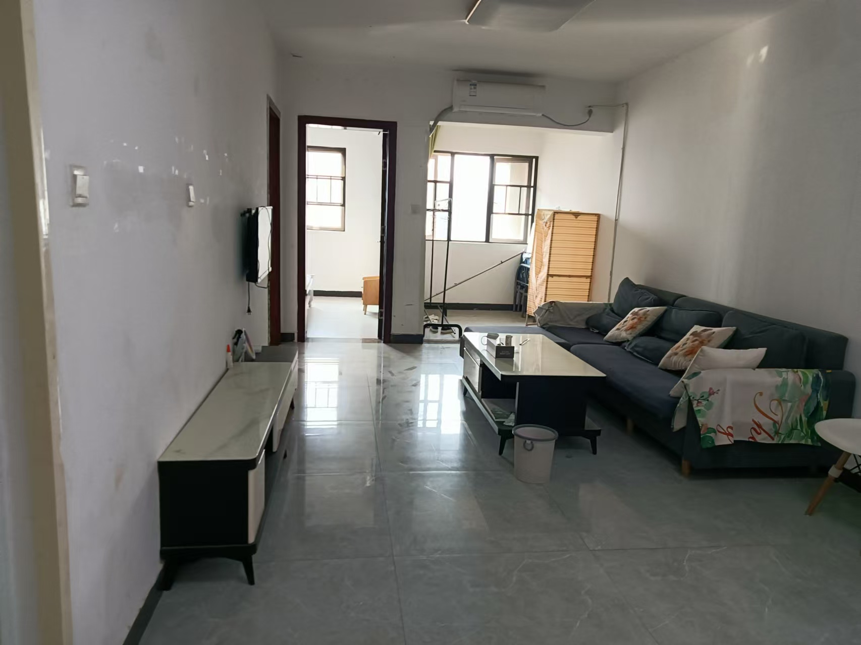 保利城(中航城国际社区、郡原美村)  3室2厅1卫    2000.0元/月 保利城(中航城国际社区、郡原美村)  3室2厅1卫    2000.0元/月室内图