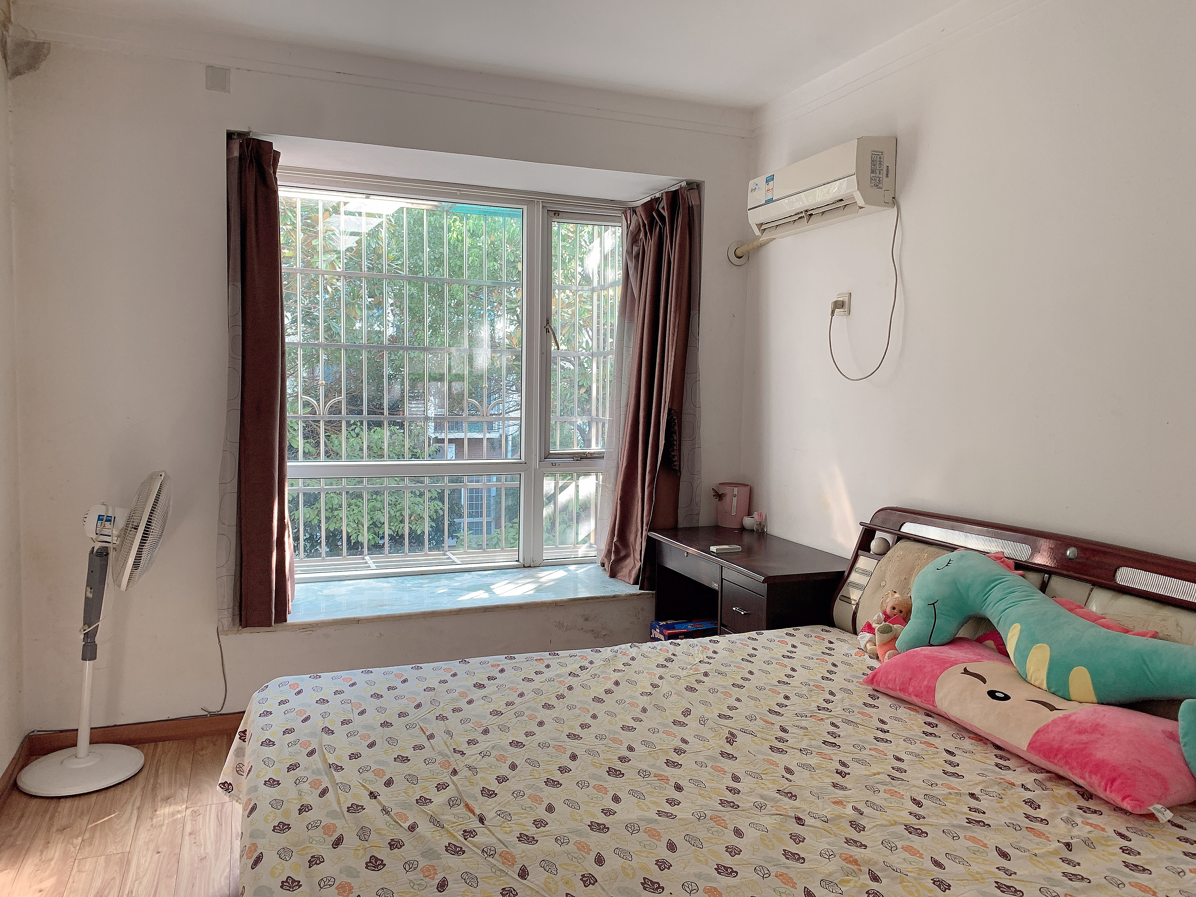 八方小区D区  4室2厅2卫    4800.0元/月 八方小区D区  4室2厅2卫    4800.0元/月室内图