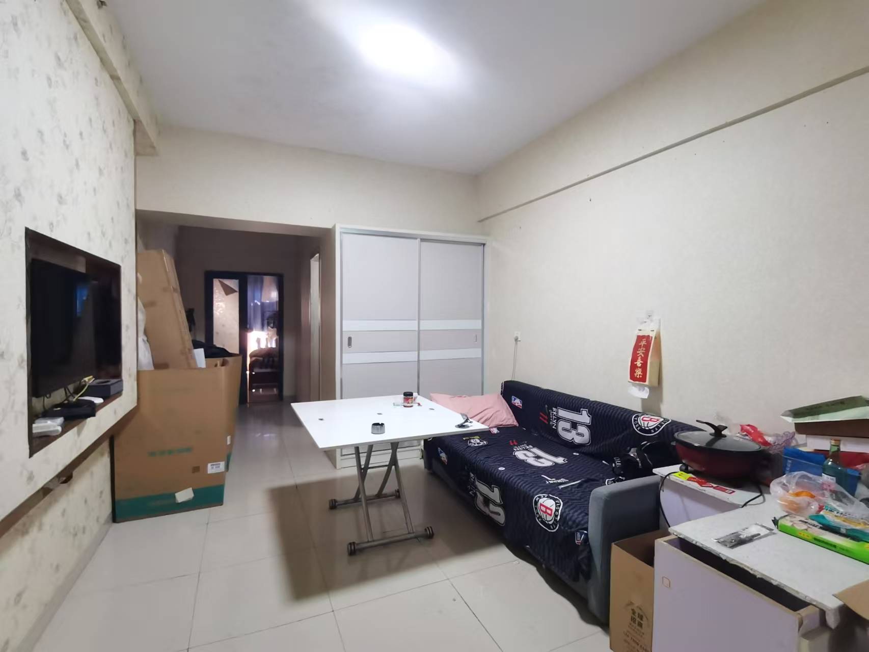 中建芙蓉嘉苑  1室1厅1卫   1600.00元/月室内图