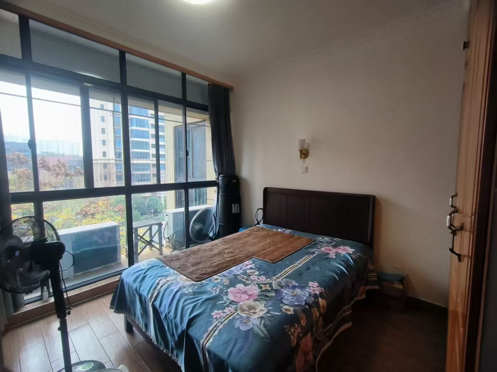 桂花城 3室2厅2卫 73.8万 桂花城 3室2厅2卫 73.8万室内图