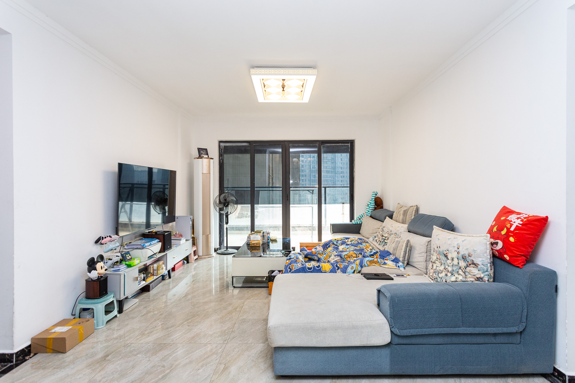 万润滨江天著 4室2厅2卫 132.0万 万润滨江天著 4室2厅2卫 132.0万客厅