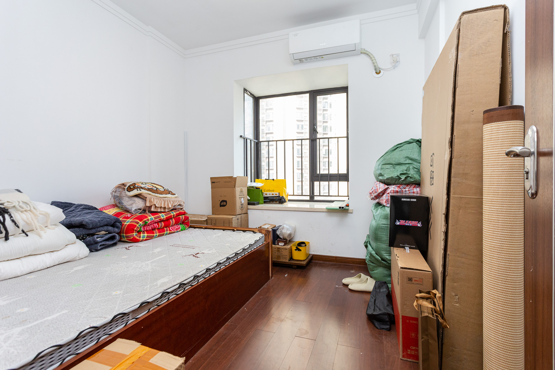 万润滨江天著 4室2厅2卫 132.0万 万润滨江天著 4室2厅2卫 132.0万卧室