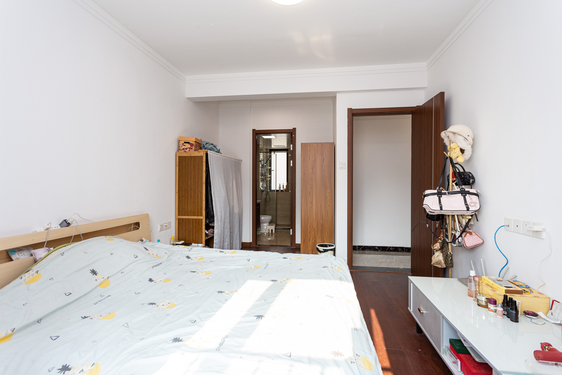 万润滨江天著 4室2厅2卫 132.0万 万润滨江天著 4室2厅2卫 132.0万卧室