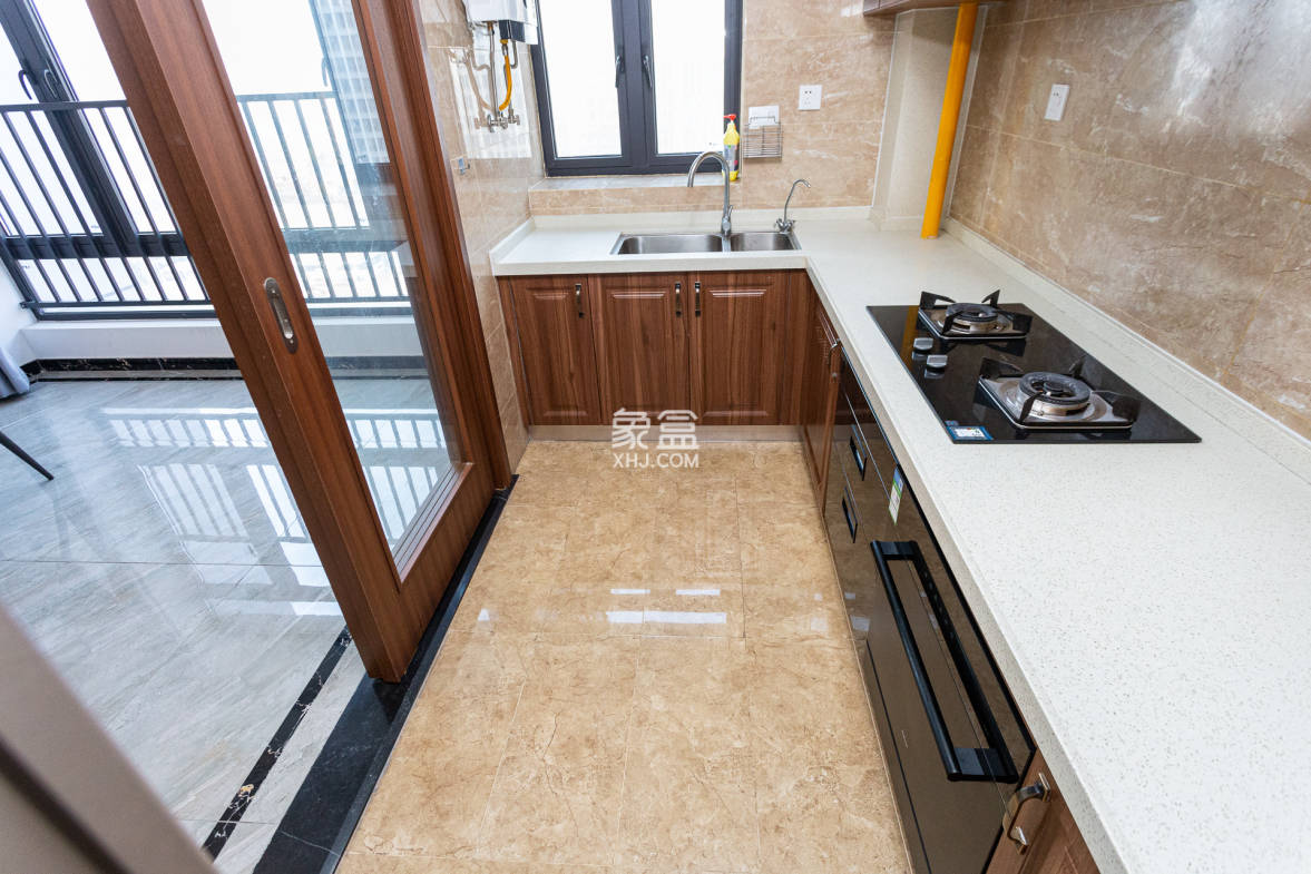 万润滨江天著 4室2厅2卫 165.0万 万润滨江天著 4室2厅2卫 165.0万厨房