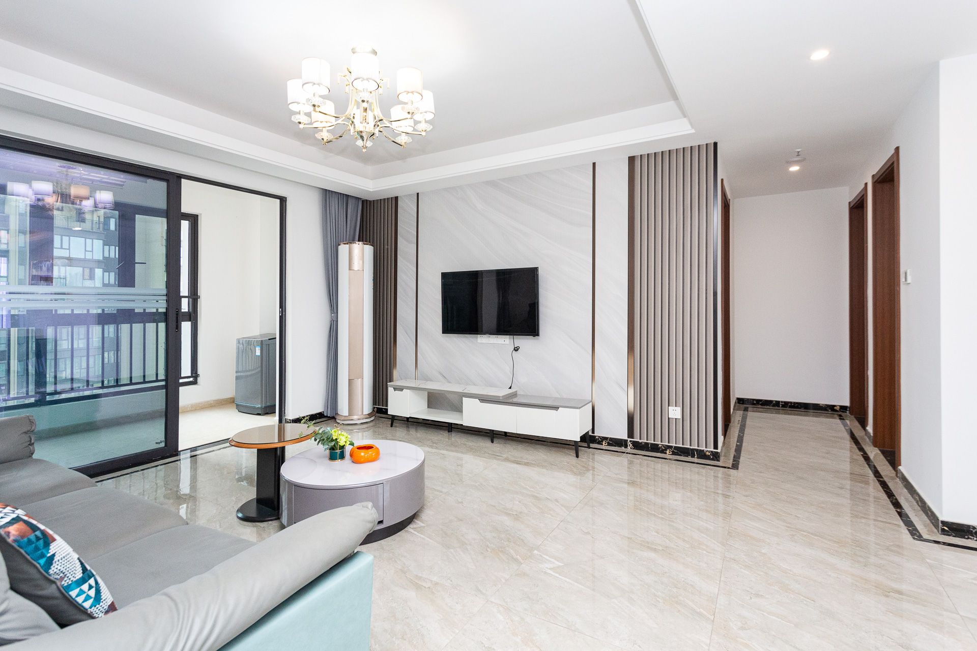 万润滨江天著 4室2厅2卫 165.0万 万润滨江天著 4室2厅2卫 165.0万客厅