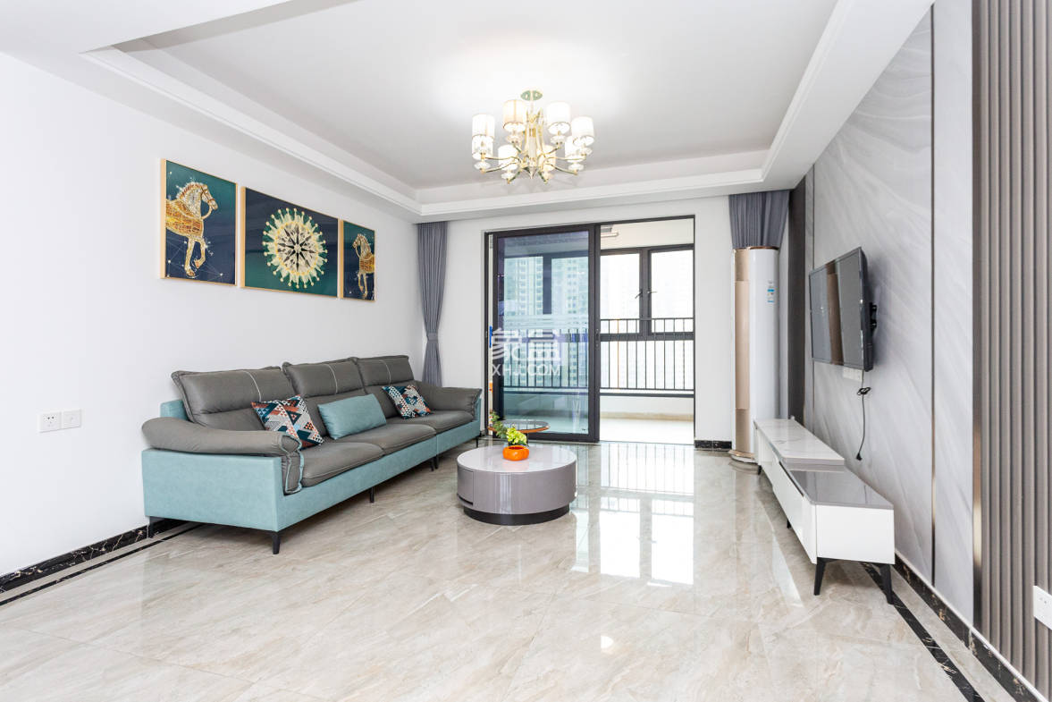 万润滨江天著 4室2厅2卫 165.0万 万润滨江天著 4室2厅2卫 165.0万客厅