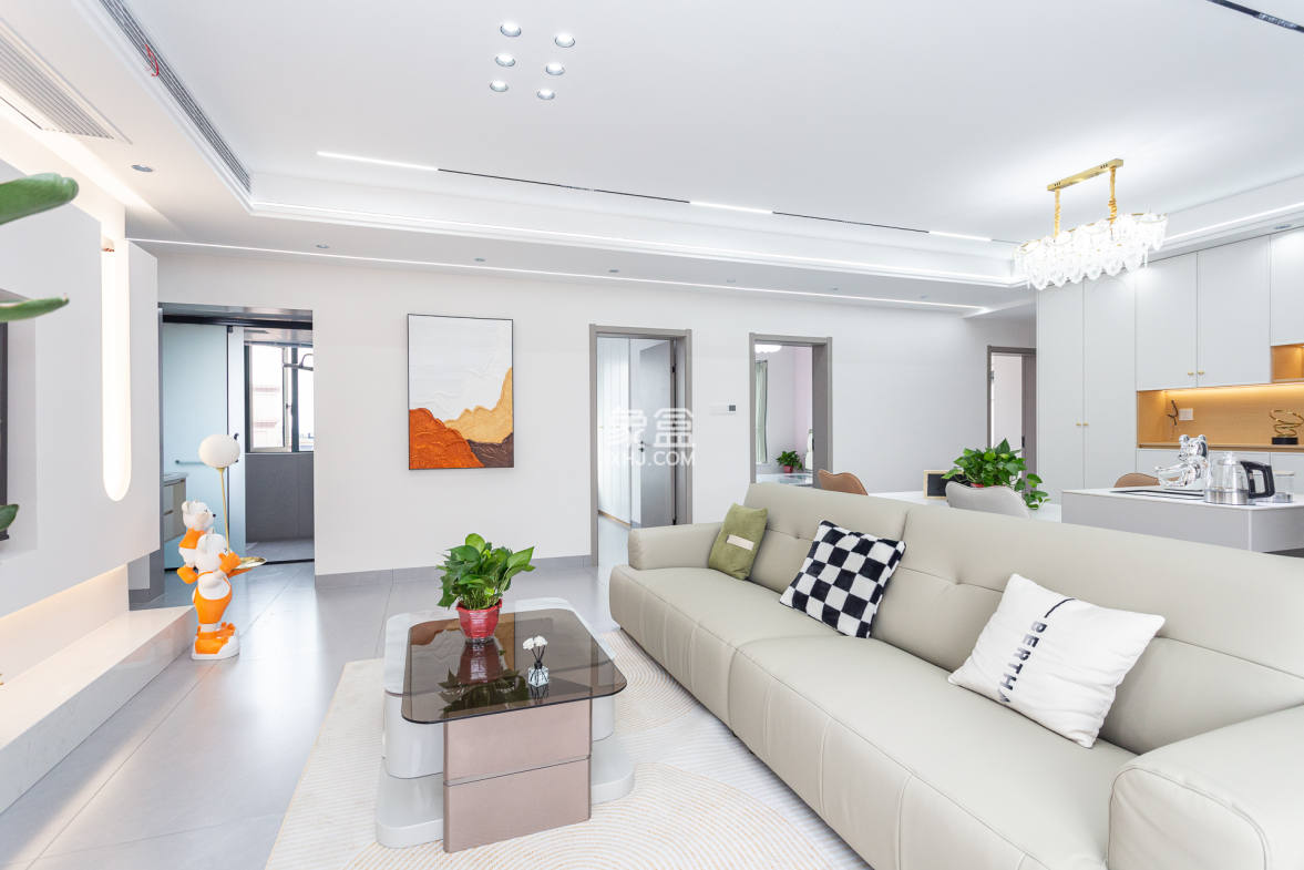 金湘苑(星澜之悦) 4室2厅2卫 117.0万 金湘苑(星澜之悦) 4室2厅2卫 117.0万客厅