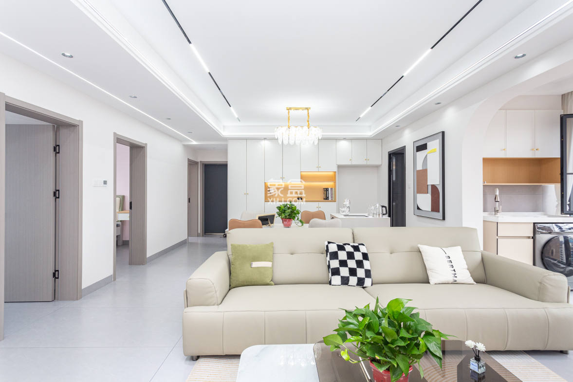 金湘苑(星澜之悦) 4室2厅2卫 117.0万 金湘苑(星澜之悦) 4室2厅2卫 117.0万客厅