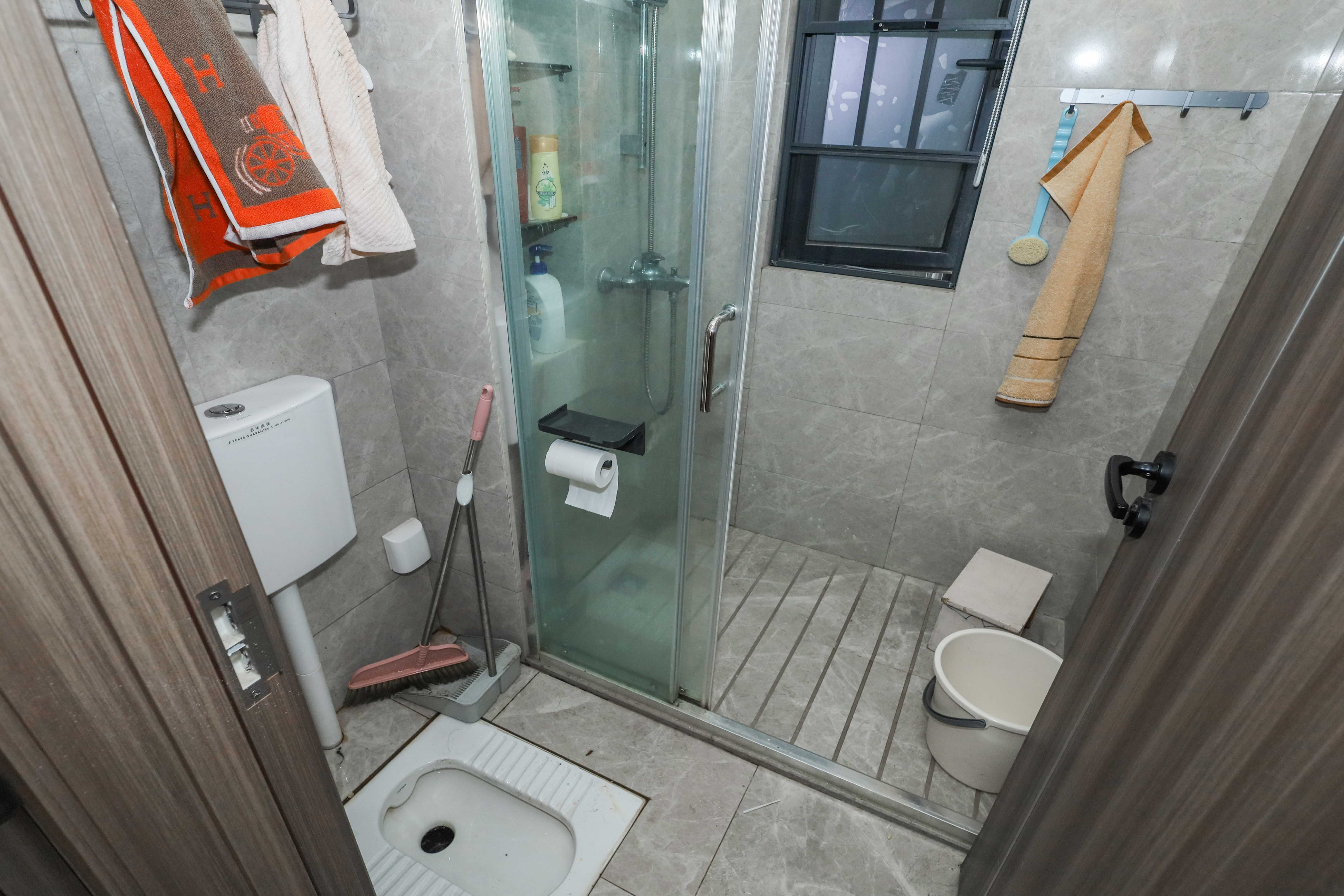 中海阅溪府  3室2厅2卫    179.0万卫生间