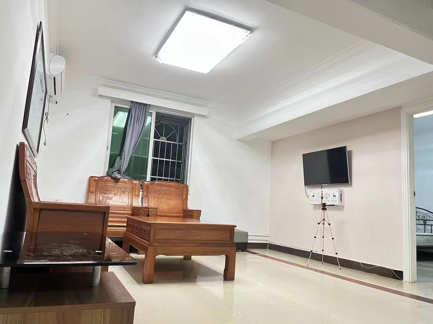 金钟大厦 4室2厅2卫 98.0万 金钟大厦 4室2厅2卫 98.0万室内图