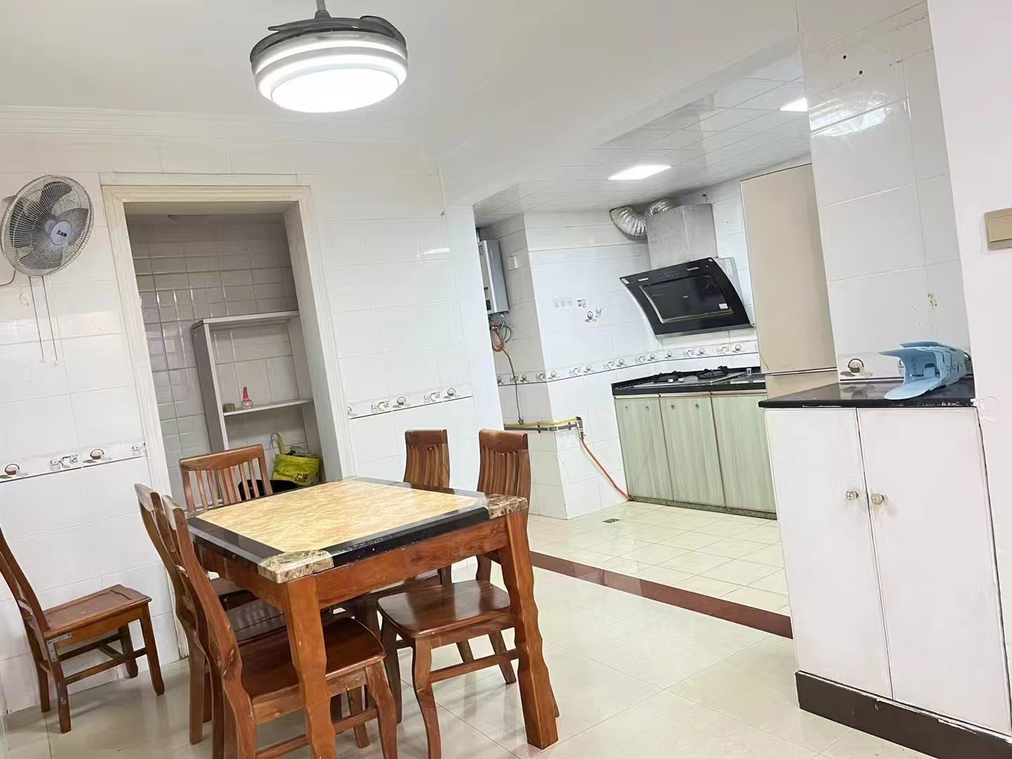 金钟大厦 4室2厅2卫 98.0万 金钟大厦 4室2厅2卫 98.0万室内图