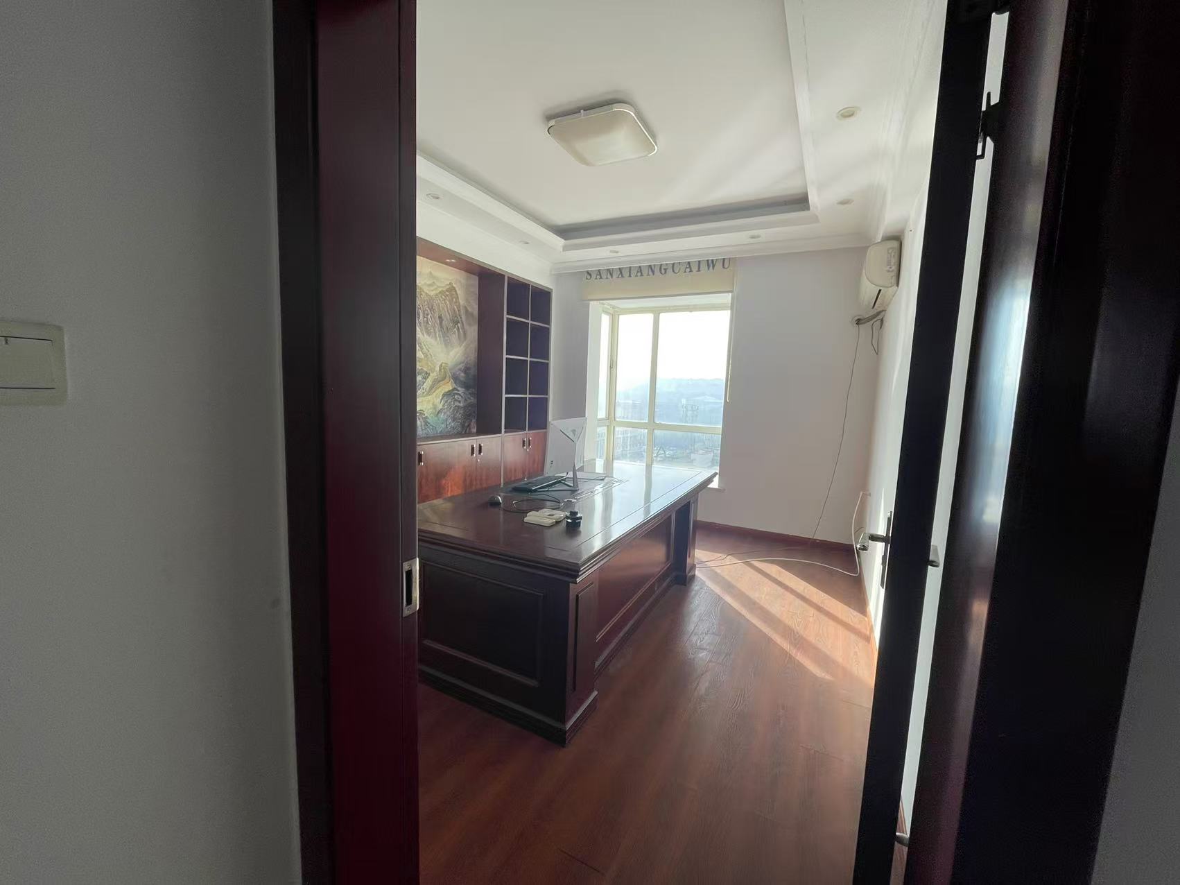 鸿泰国际 2室1厅2卫 2980.0元/月 鸿泰国际 2室1厅2卫 2980.0元/月室内图