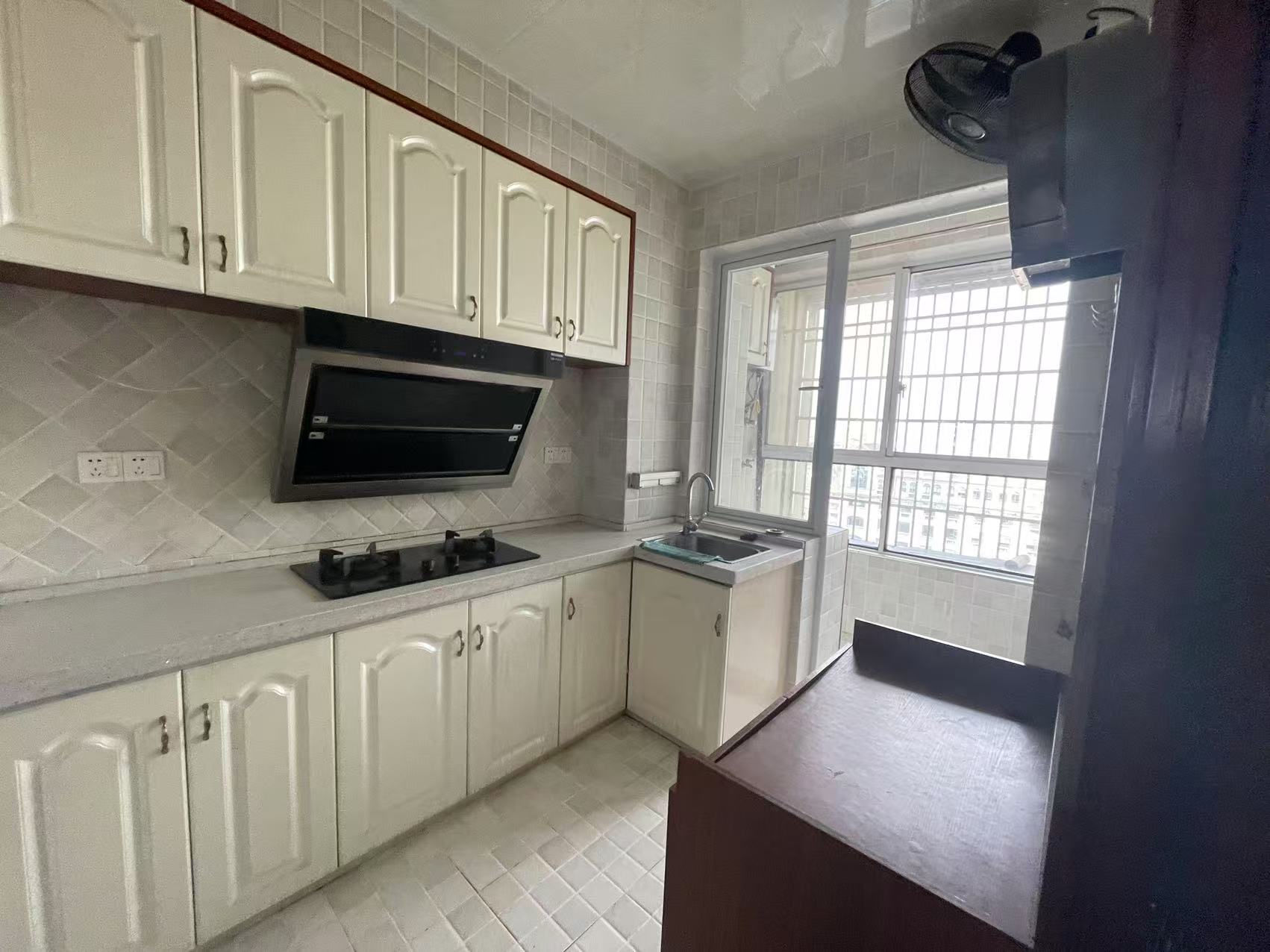 鸿泰国际 2室1厅2卫 2980.0元/月 鸿泰国际 2室1厅2卫 2980.0元/月室内图