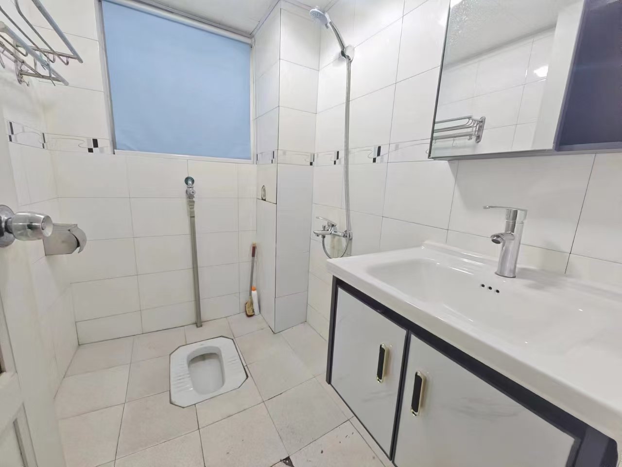 建鸿达现代公寓  2室1厅1卫   2300.00元/月室内图