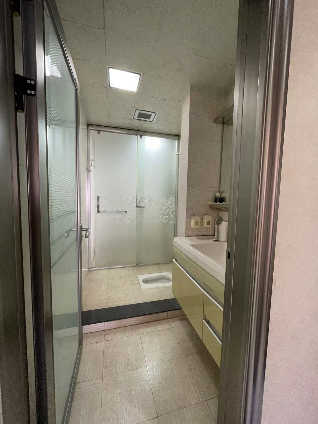 昌富城上城  3室2厅2卫    1900.0元/月 昌富城上城  3室2厅2卫    1900.0元/月室内图