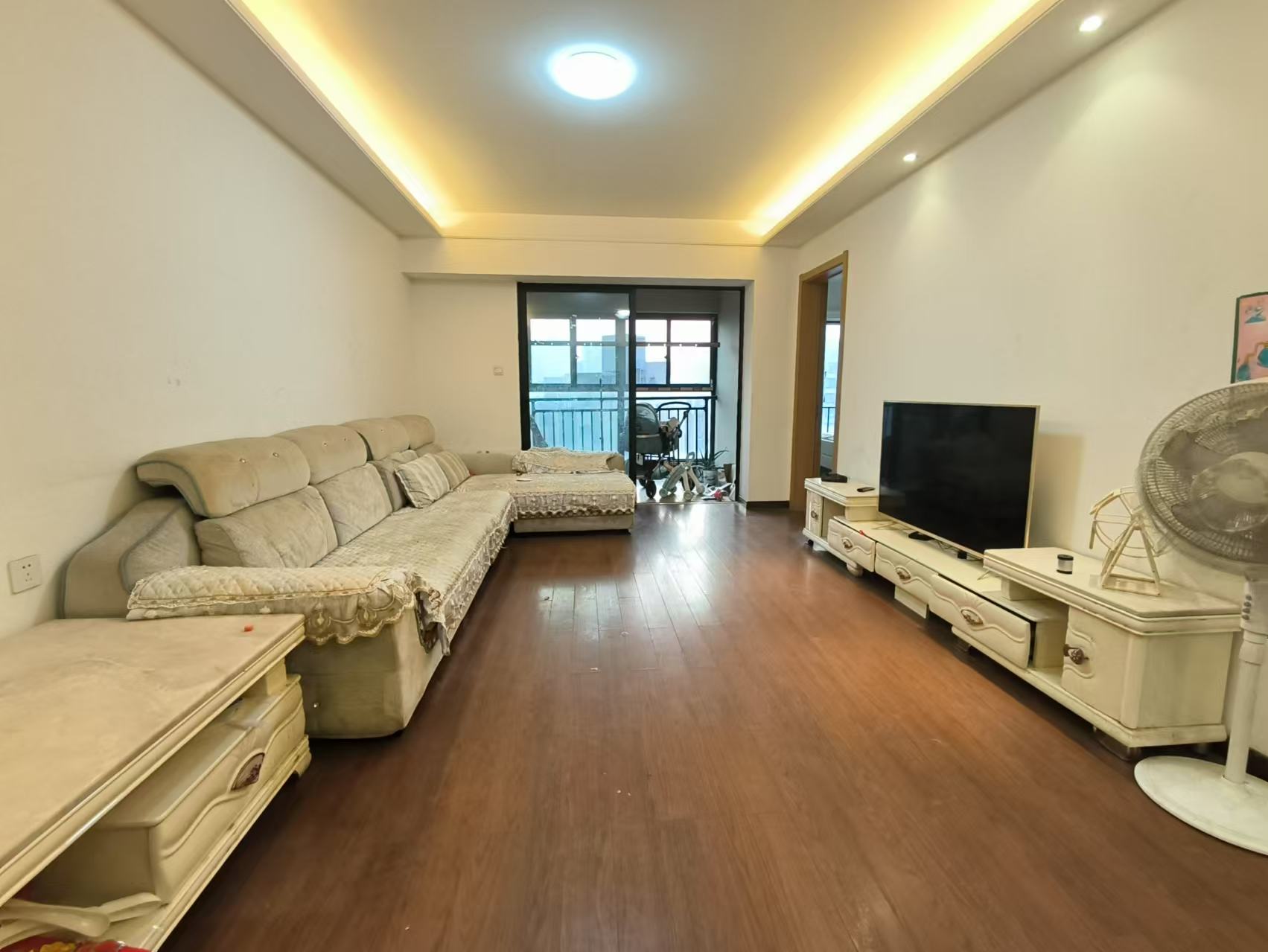 万科魅力之城非凡里 3室2厅1卫 2500.0元/月 万科魅力之城非凡里 3室2厅1卫 2500.0元/月室内图