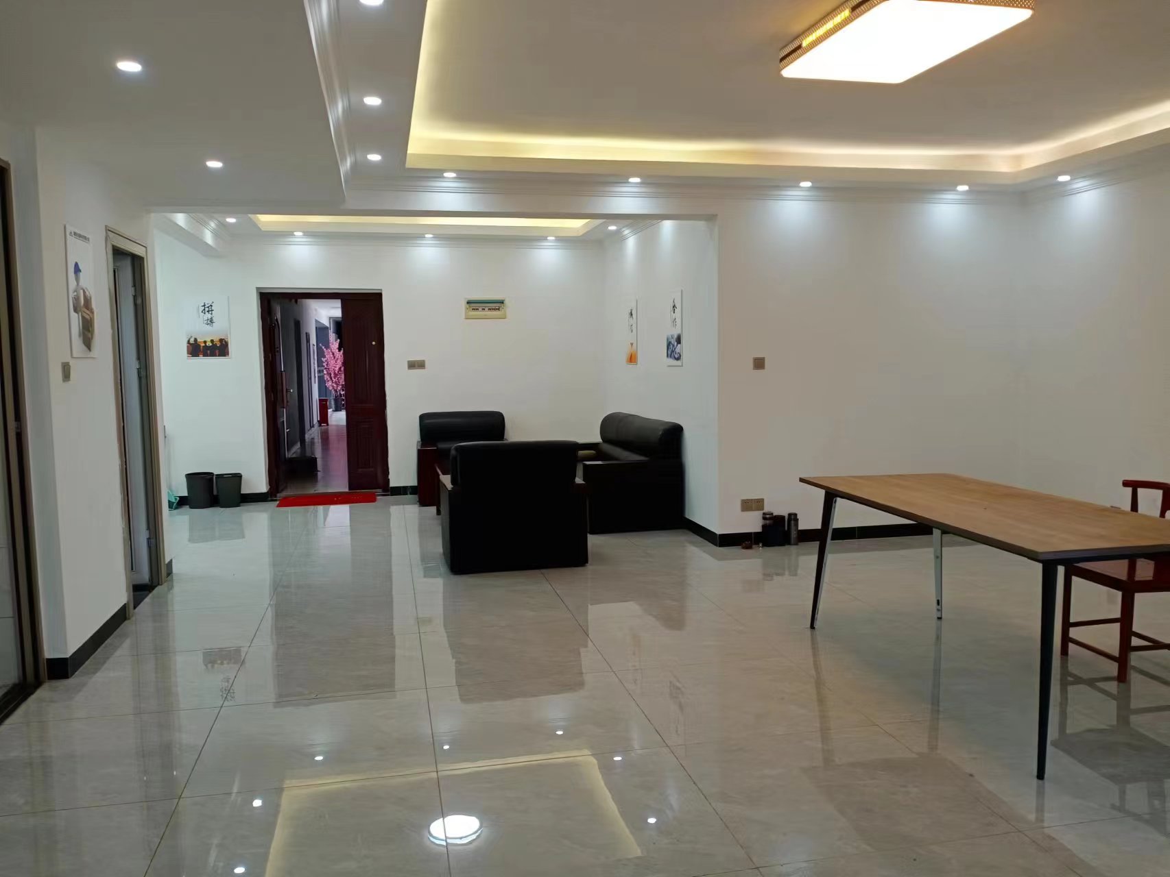 财富港湾（绿领大厦）  3室2厅1卫    4200.0元/月室内图