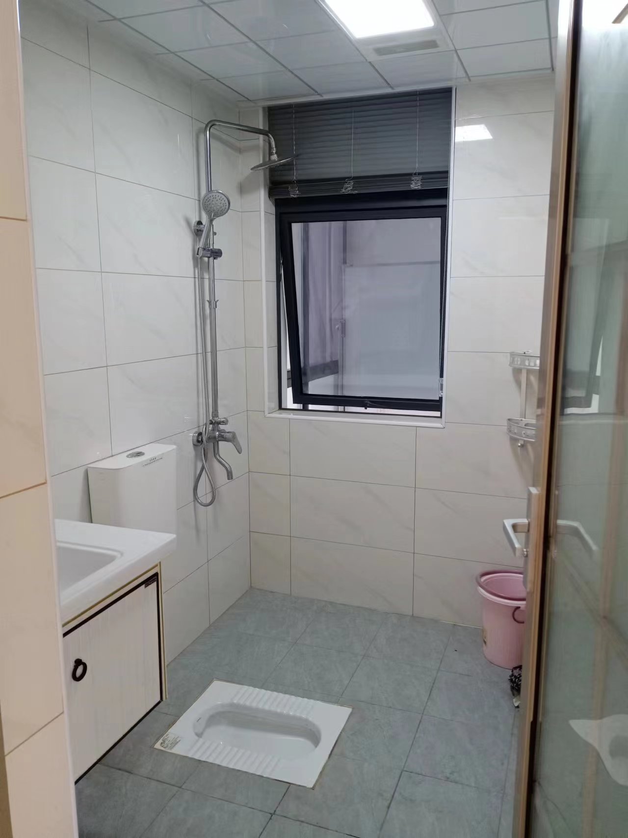 财富港湾（绿领大厦）  3室2厅1卫    4200.0元/月室内图