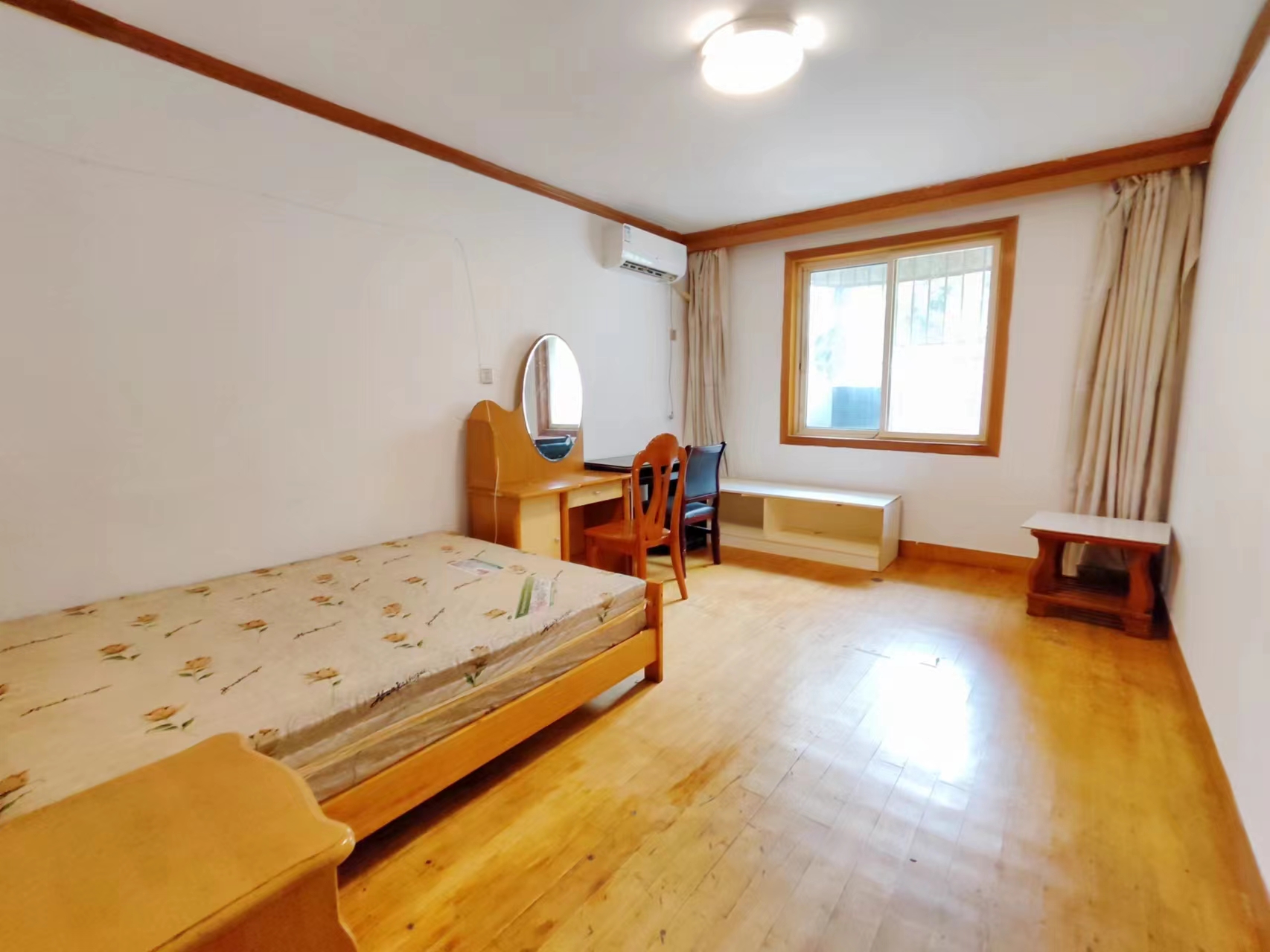 德政园 3室2厅1卫 2000.0元/月 德政园 3室2厅1卫 2000.0元/月室内图