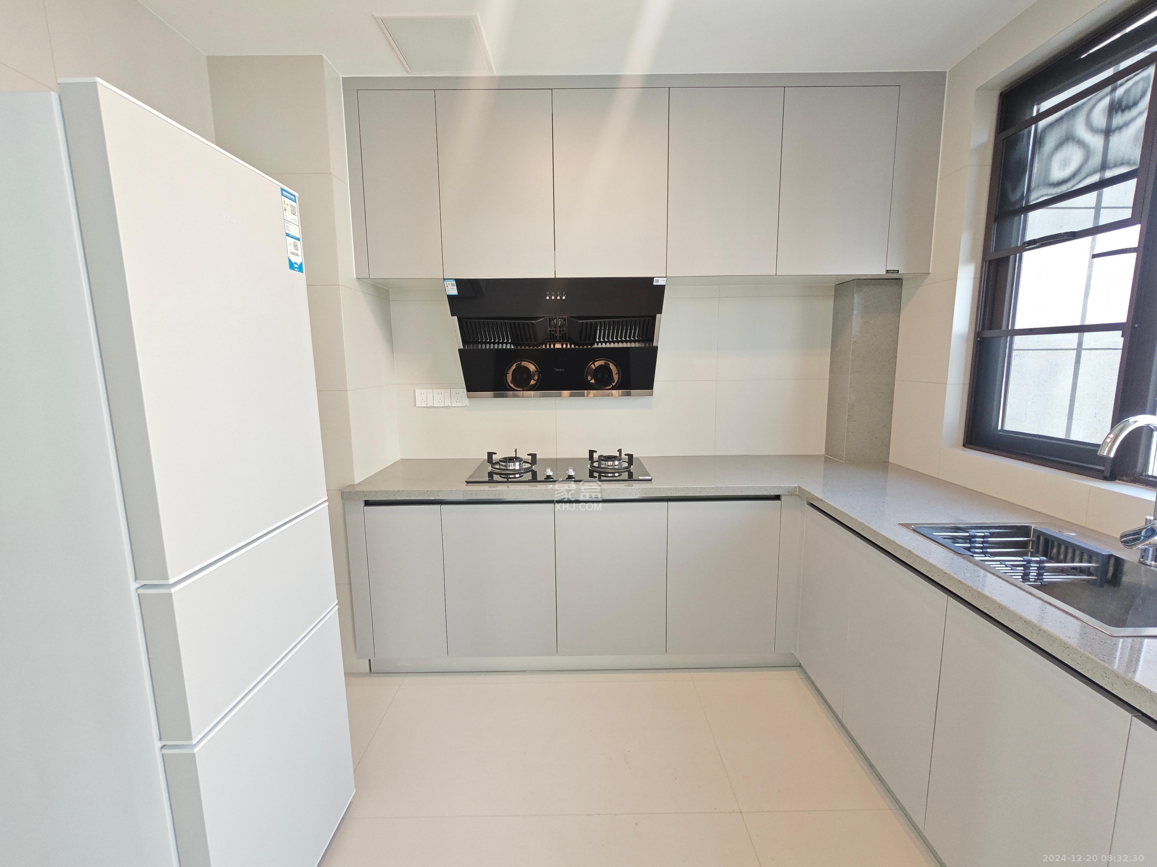 湘江保利时代 4室2厅2卫 2400.0元/月 湘江保利时代 4室2厅2卫 2400.0元/月室内图