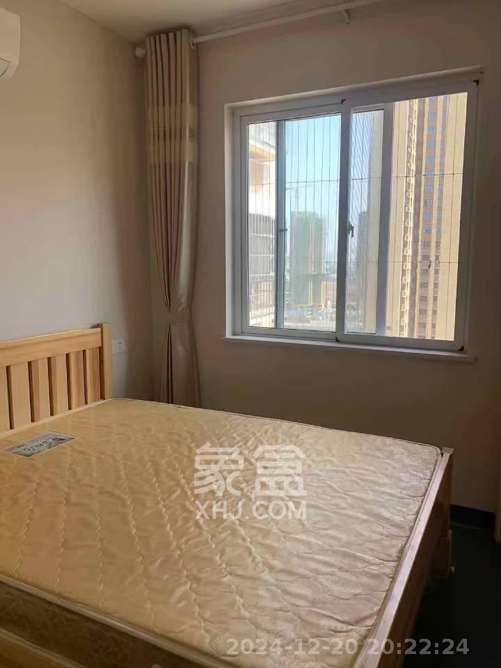 和润园一、二期 3室2厅2卫 2400.0元/月 和润园一、二期 3室2厅2卫 2400.0元/月室内图