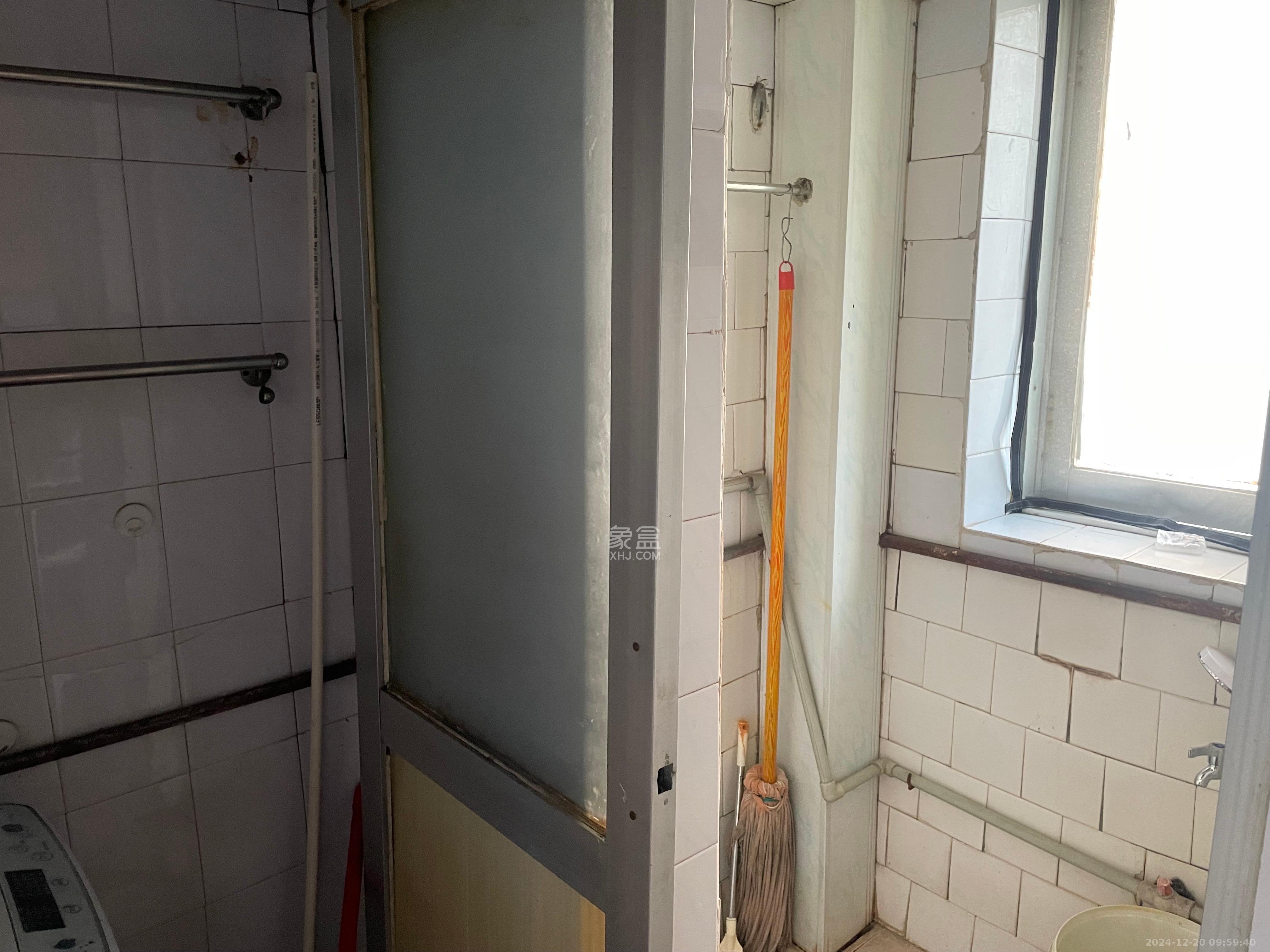 燕山街社区 2室1厅1卫 1550.0元/月 燕山街社区 2室1厅1卫 1550.0元/月室内图