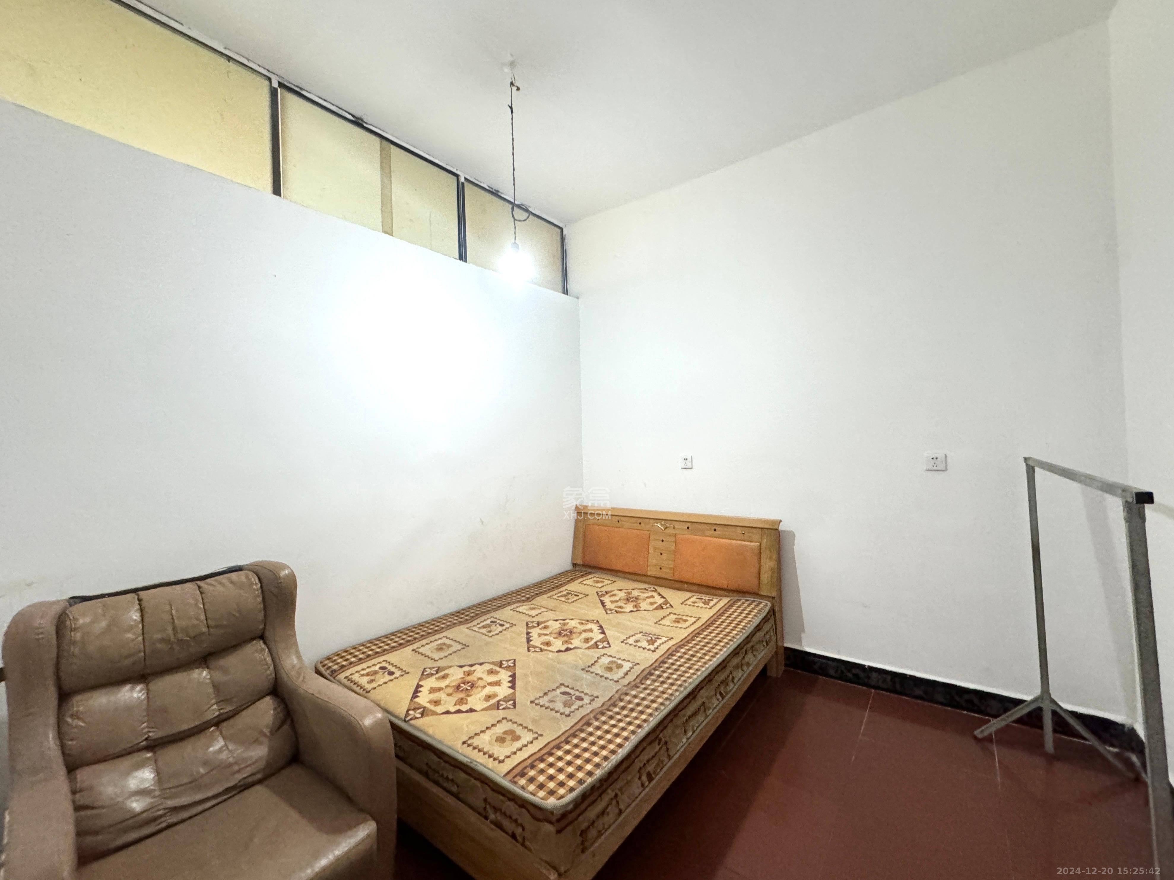 红星糖酒城 1室1厅1卫 700.0元/月 红星糖酒城 1室1厅1卫 700.0元/月室内图