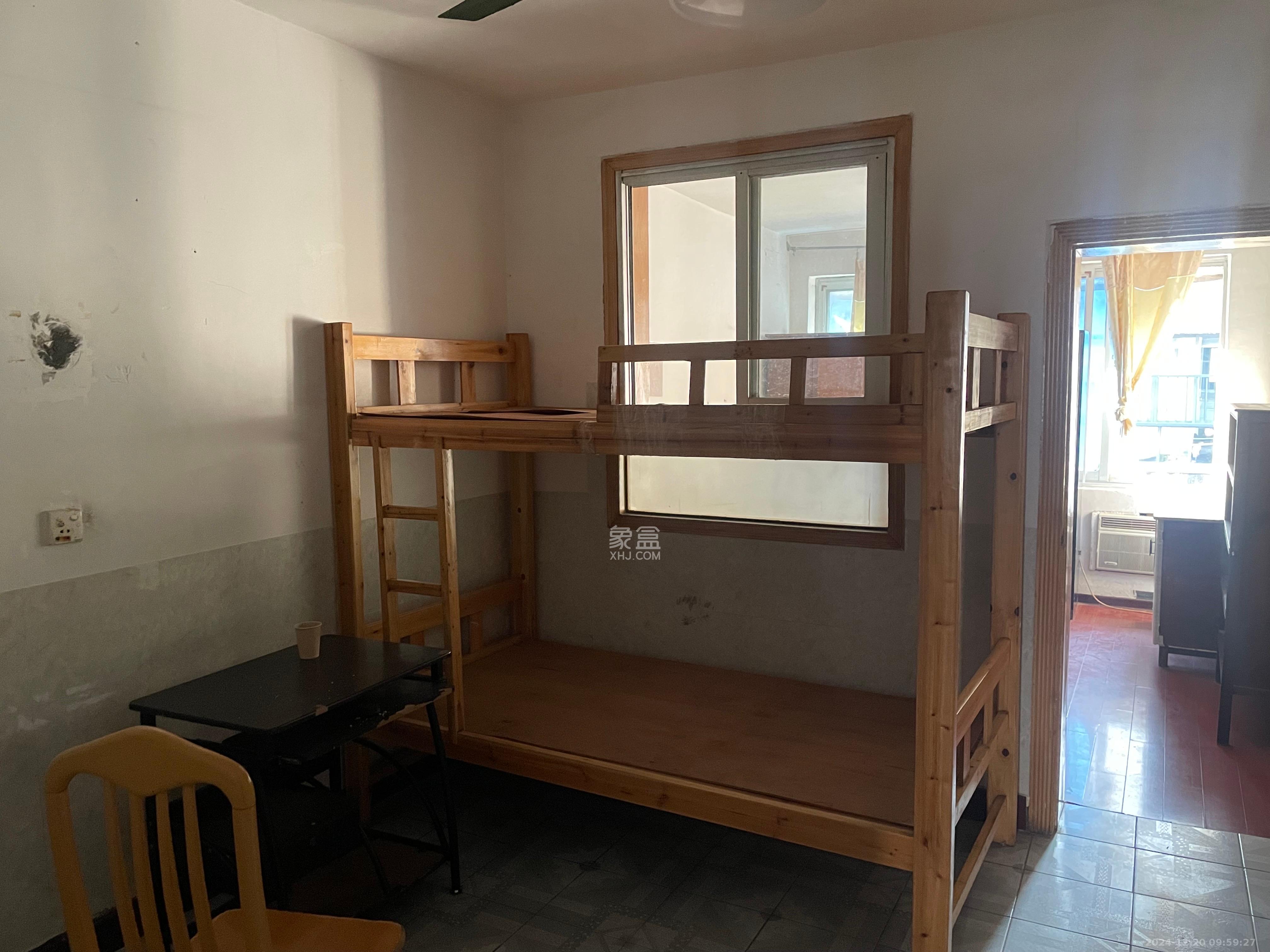 燕山街社区 2室1厅1卫 1550.0元/月 燕山街社区 2室1厅1卫 1550.0元/月室内图