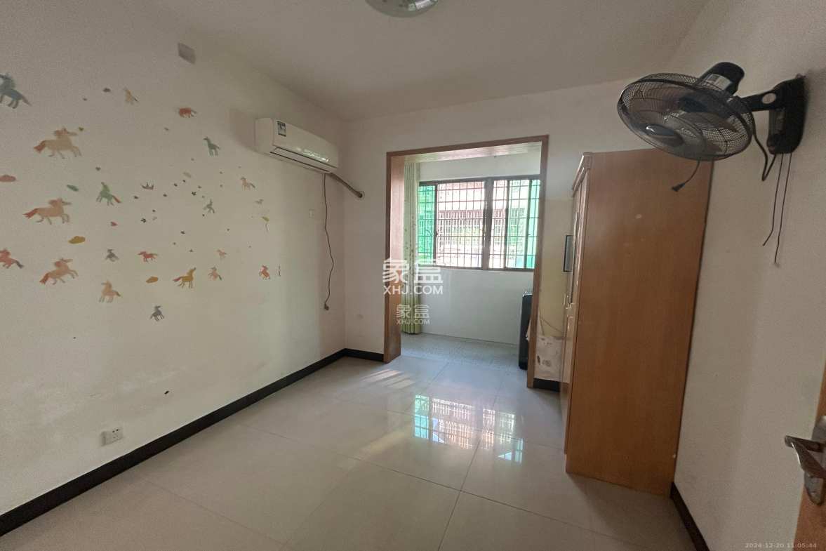 金桂小区一期 3室2厅1卫 1800.0元/月 金桂小区一期 3室2厅1卫 1800.0元/月室内图