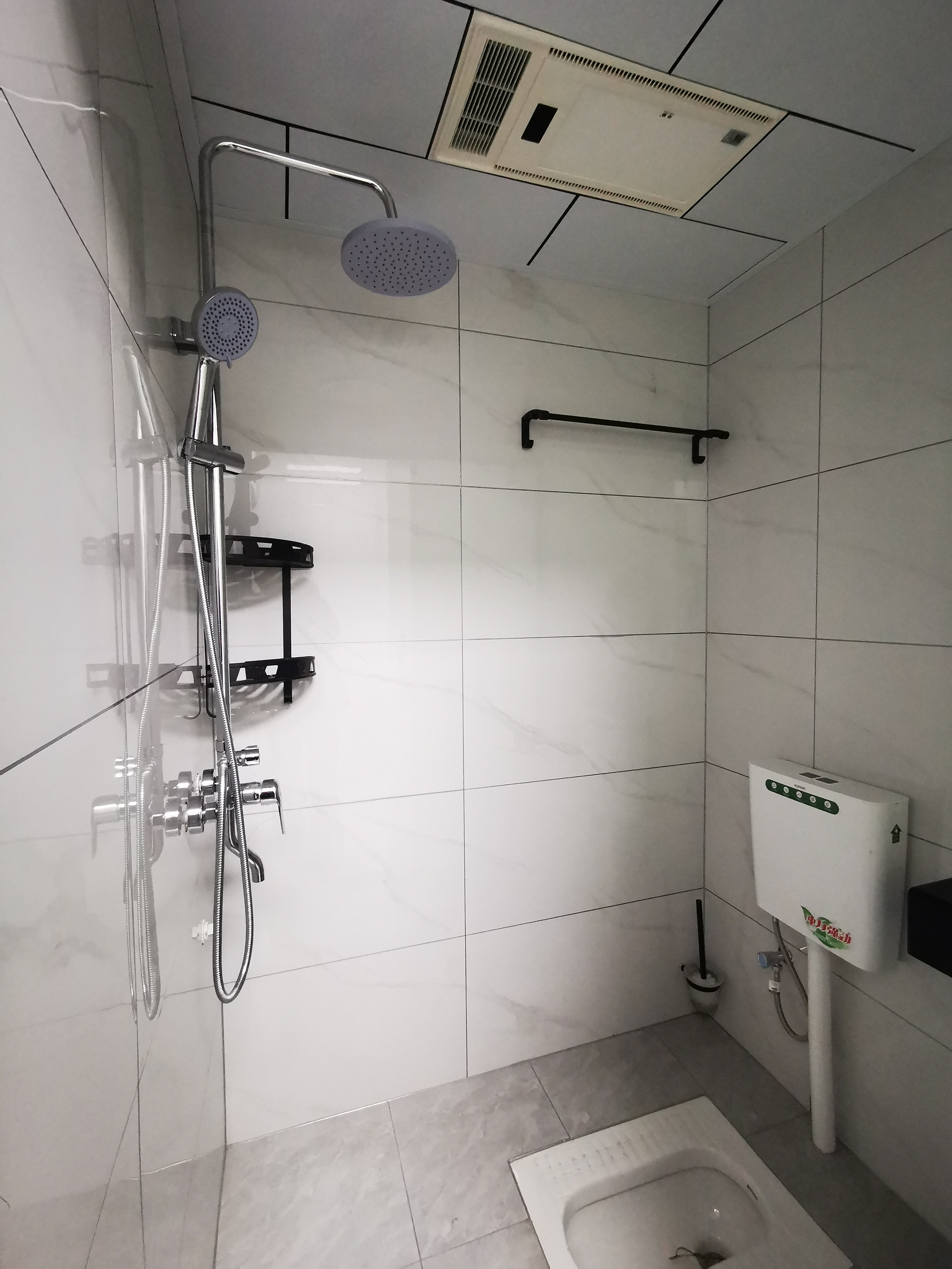 百弘学府城  3室1厅1卫    1300.0元/月室内图