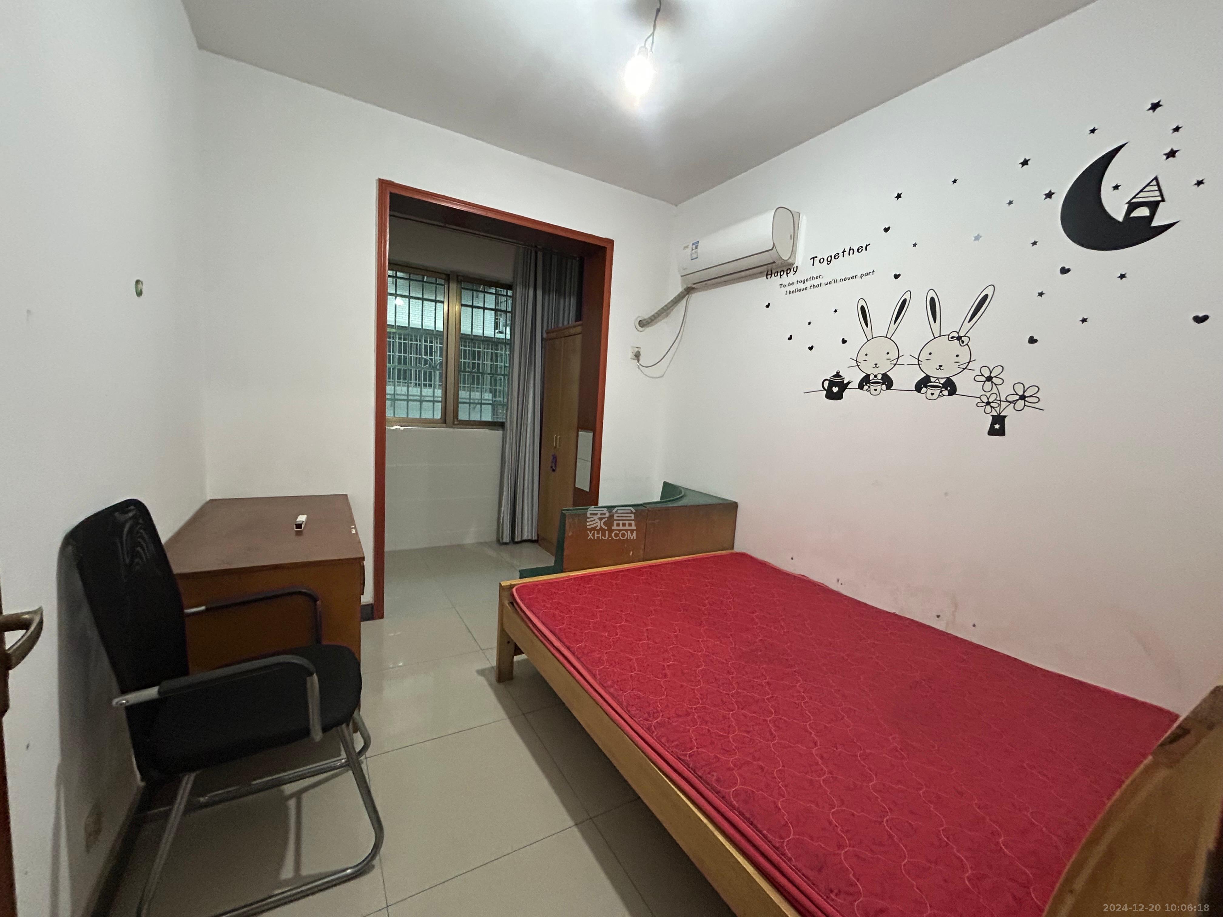 金桂小区一期 3室2厅1卫 1800.0元/月 金桂小区一期 3室2厅1卫 1800.0元/月室内图