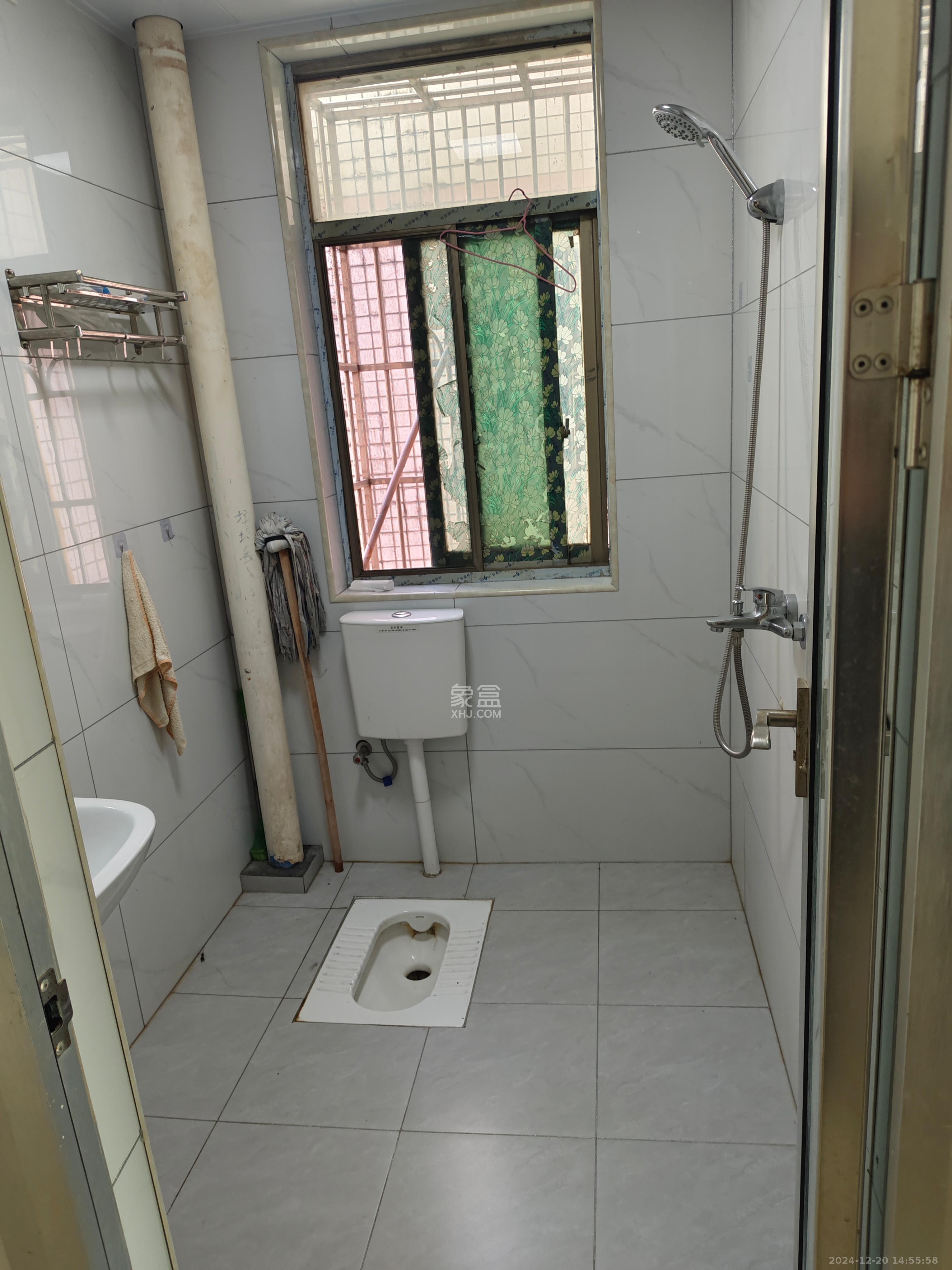 和平小区 3室2厅1卫 1600.0元/月 和平小区 3室2厅1卫 1600.0元/月室内图