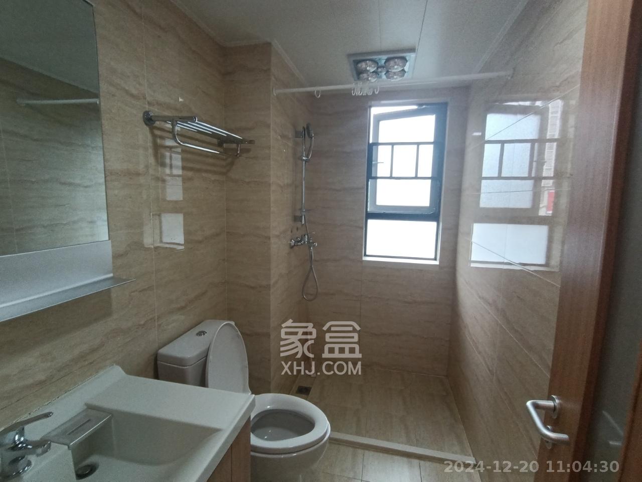 万科魅力之城  3室2厅2卫   2600.00元/月室内图