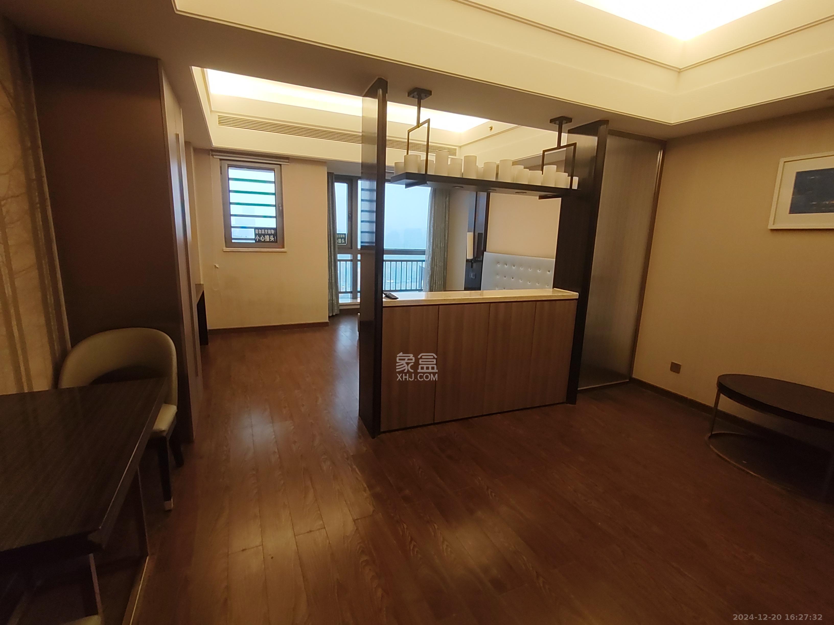 华远国际公寓  1室1厅1卫    4500.0元/月室内图