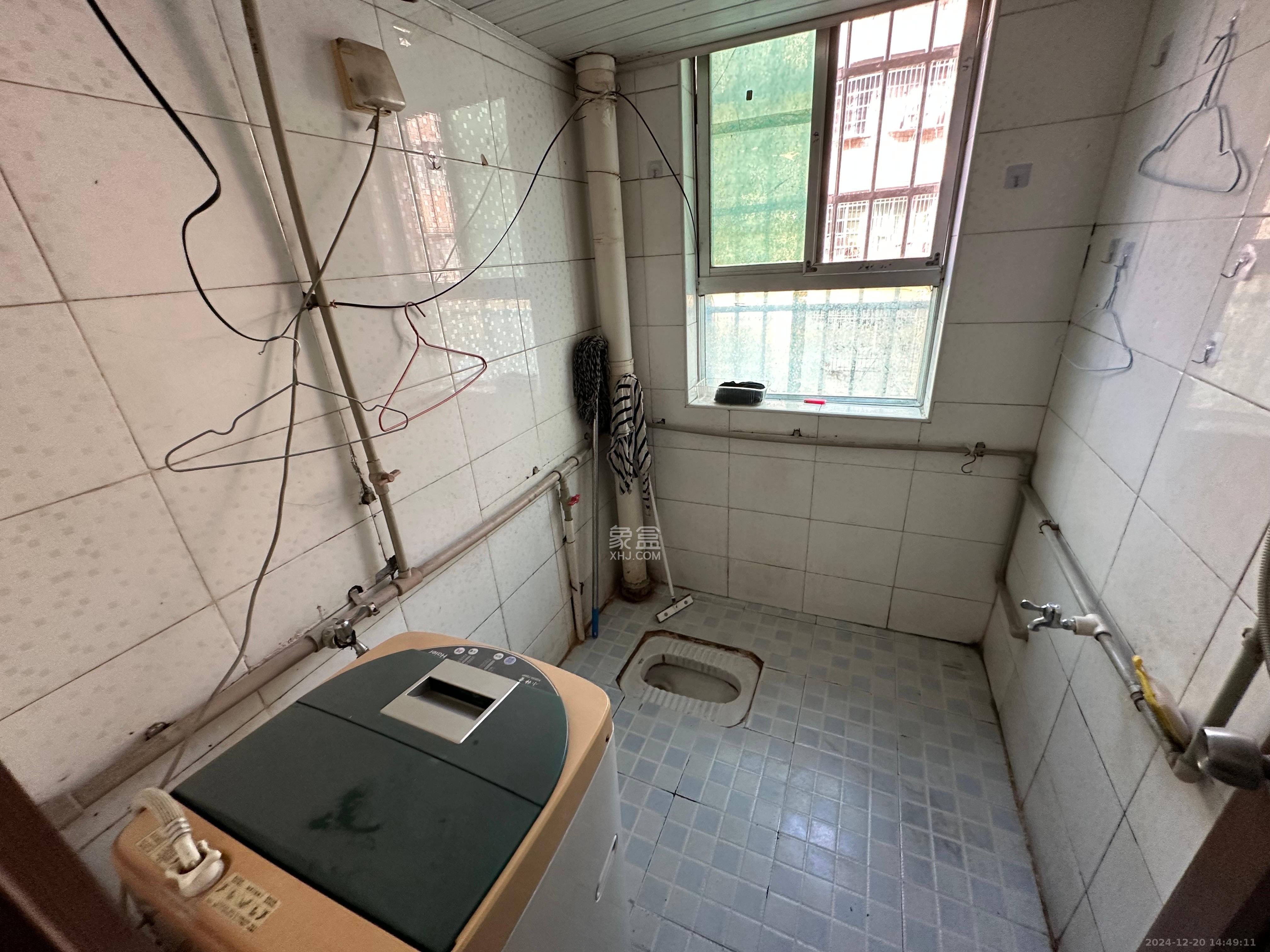 洞井一小区 1室0厅0卫 1400.0元/月 洞井一小区 1室0厅0卫 1400.0元/月室内图