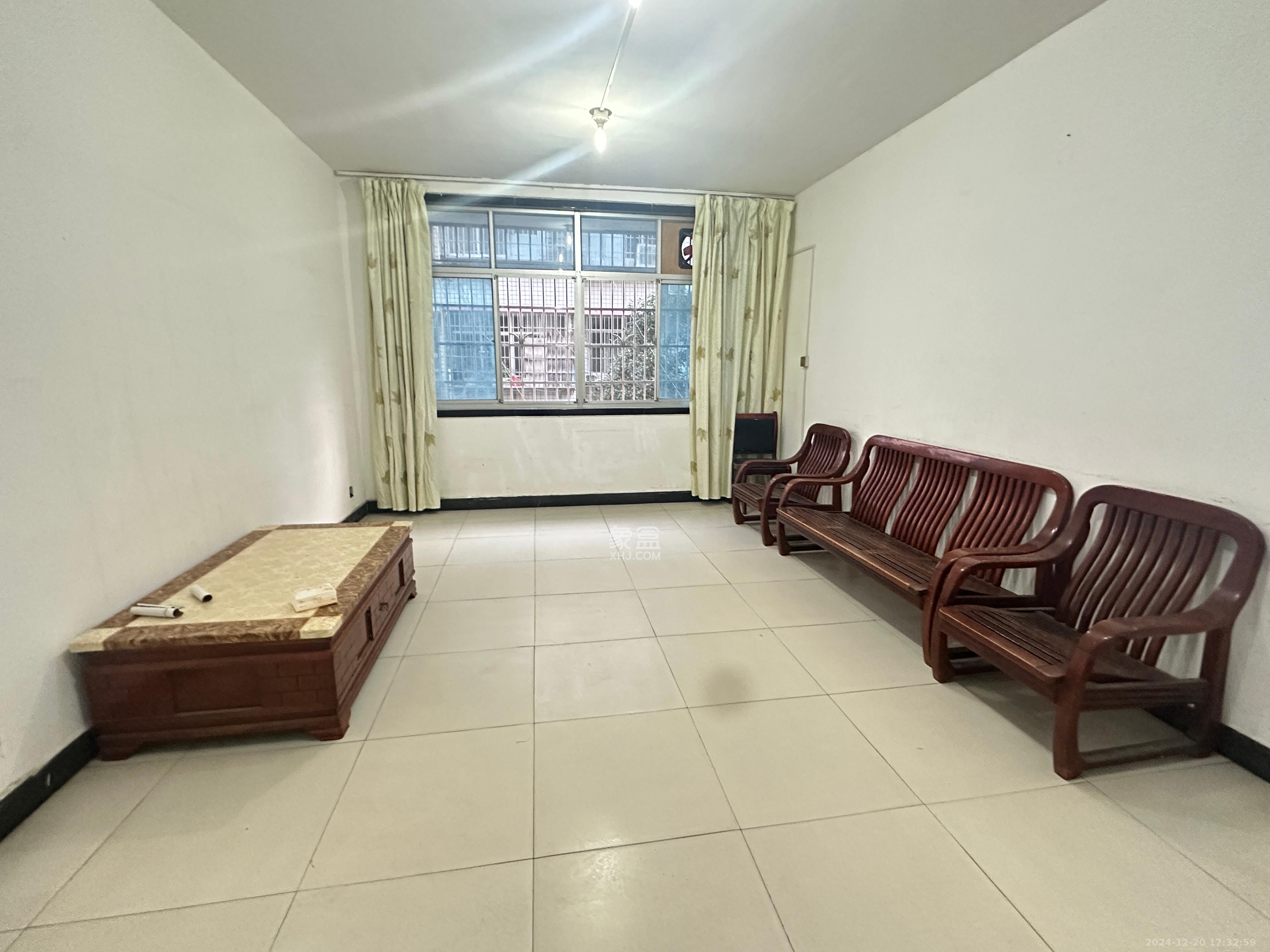 火炬村 2室2厅1卫 1500.0元/月 火炬村 2室2厅1卫 1500.0元/月室内图