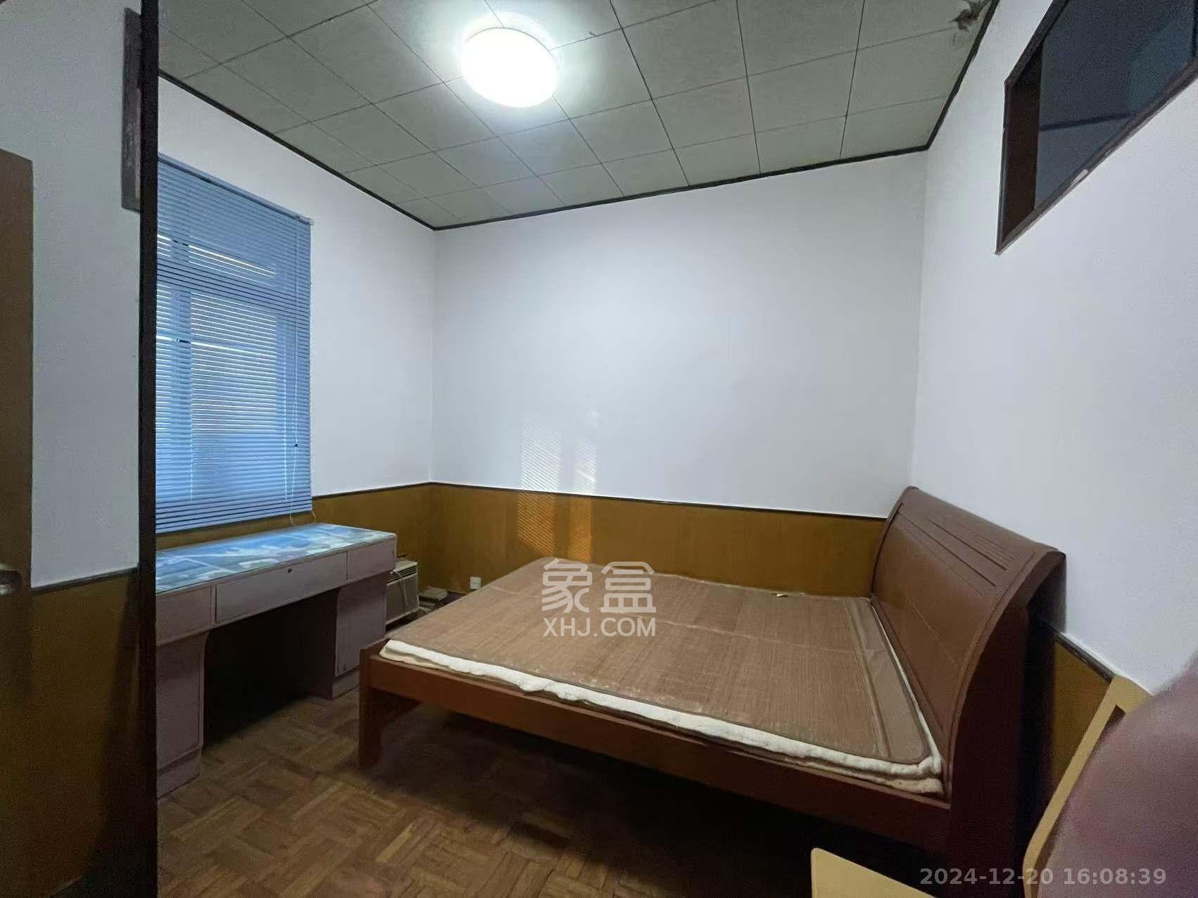 晓园宿舍（晓园路湘运小区）  3室1厅1卫   1700.00元/月室内图