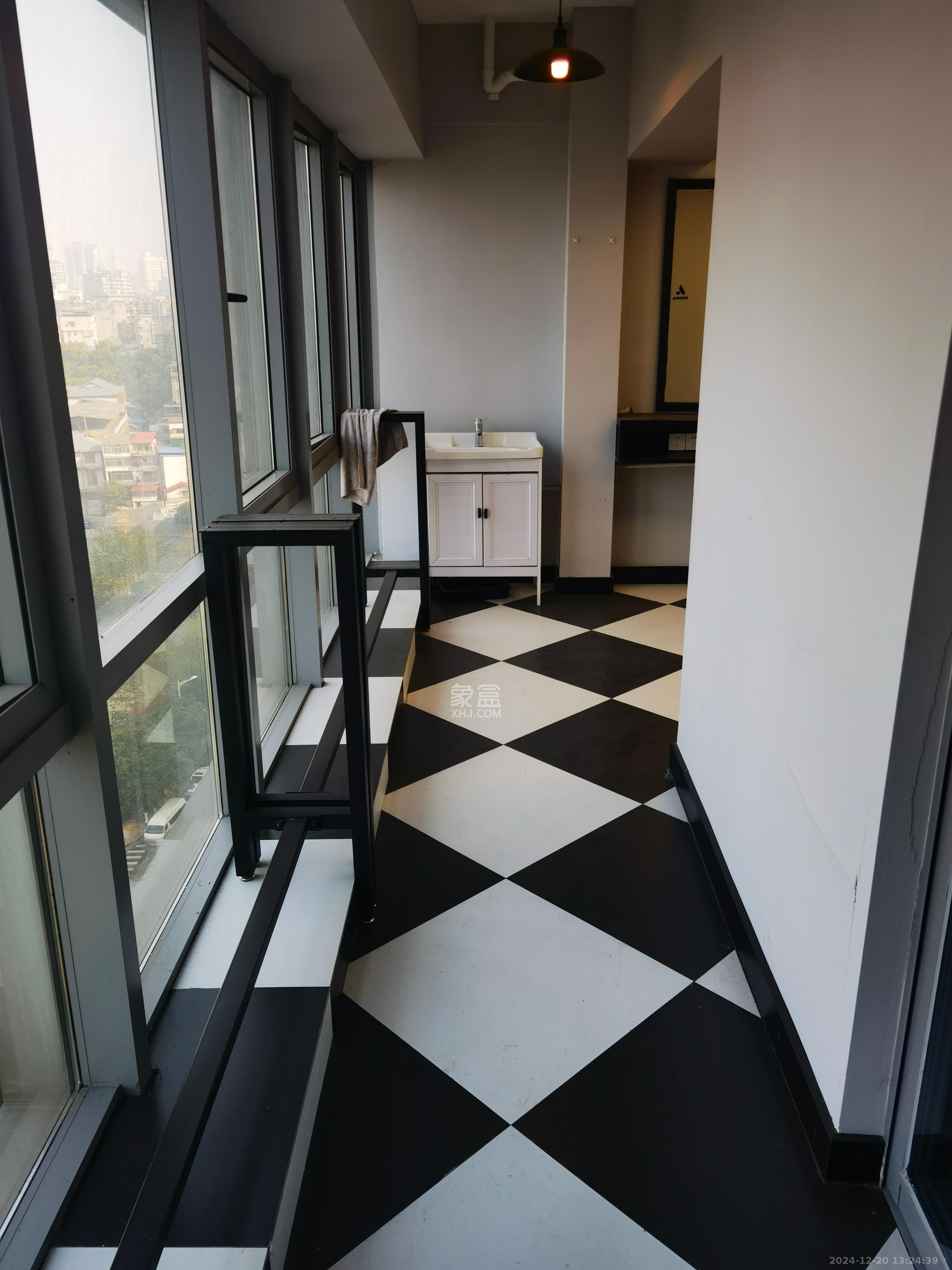 保利国际广场  2室1厅1卫    4000.0元/月 保利国际广场  2室1厅1卫    4000.0元/月室内图