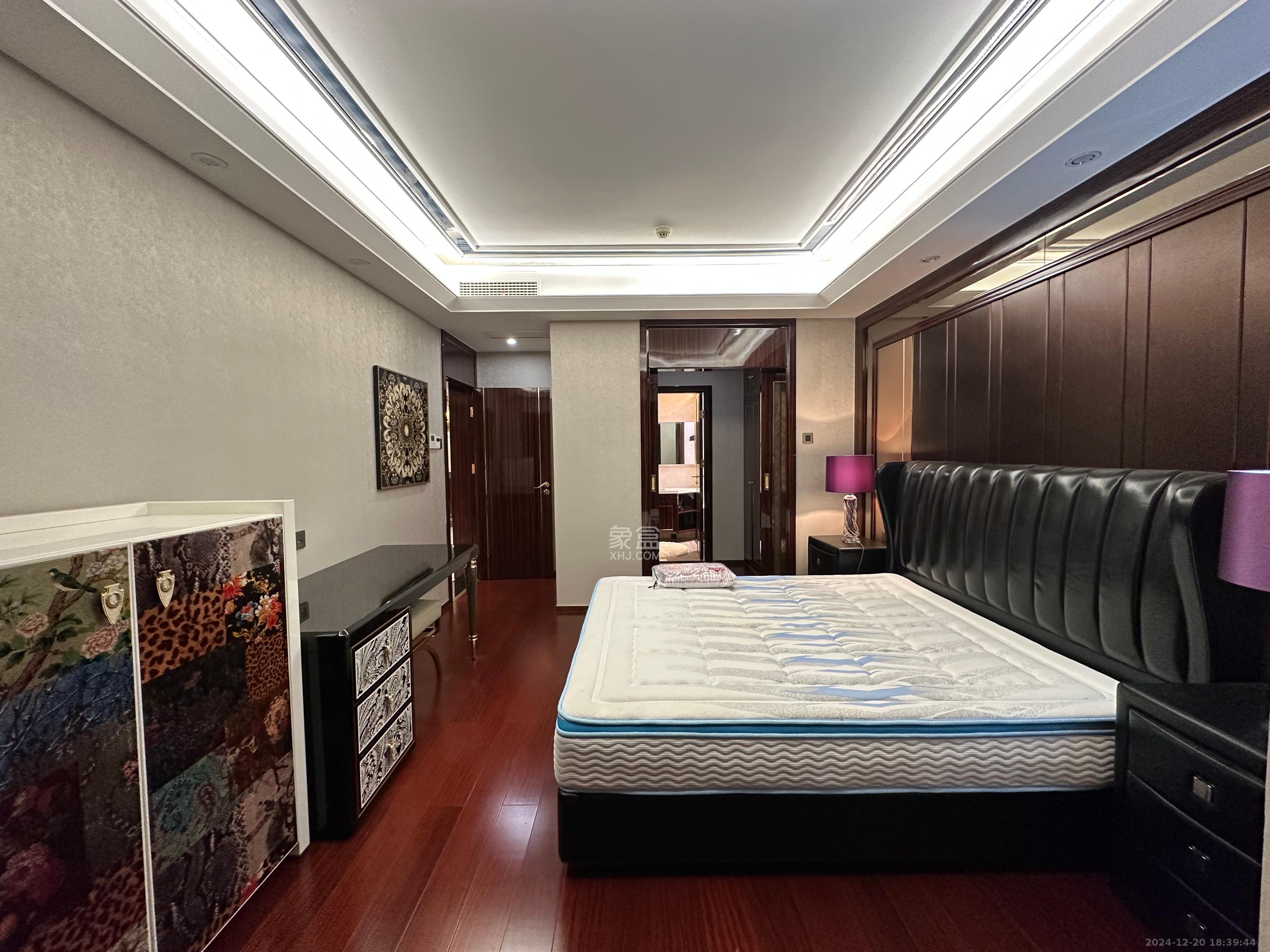 北辰定江洋  3室2厅2卫    16500.0元/月室内图